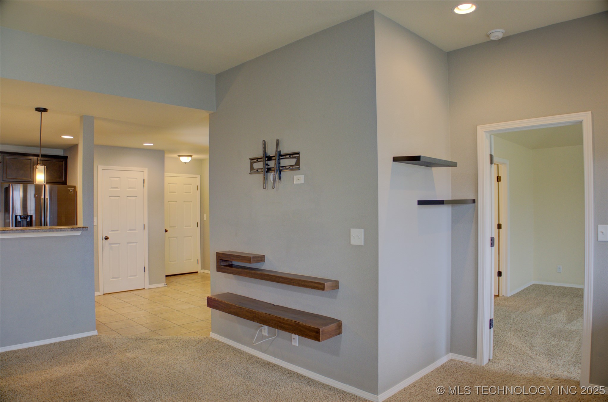 7313 S Gardenia Avenue Property Photo 11