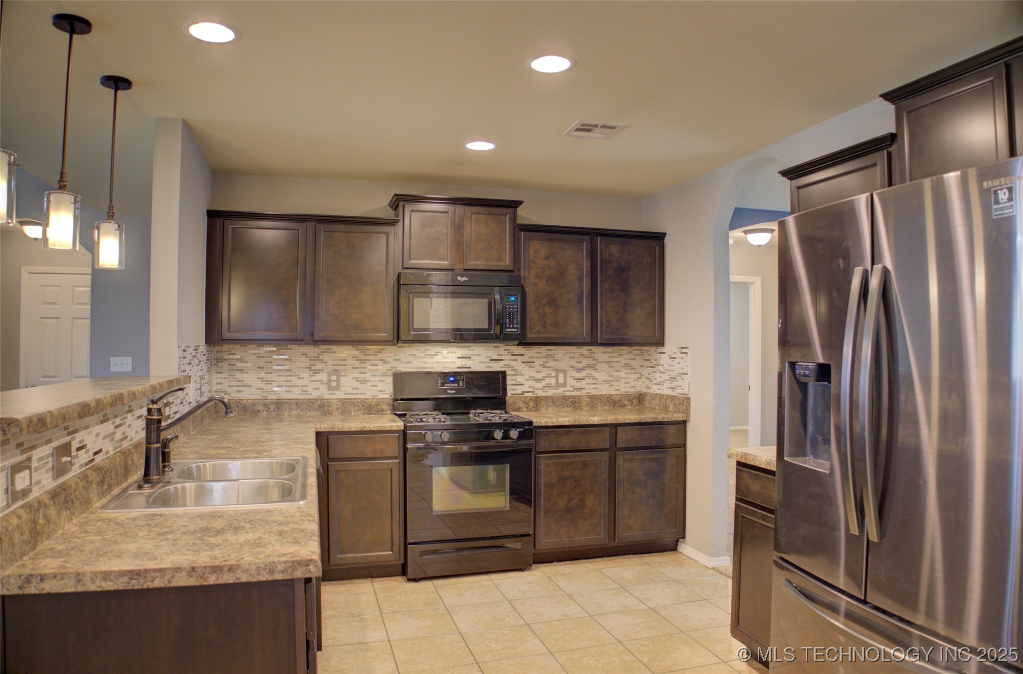 7313 S Gardenia Avenue Property Photo 15