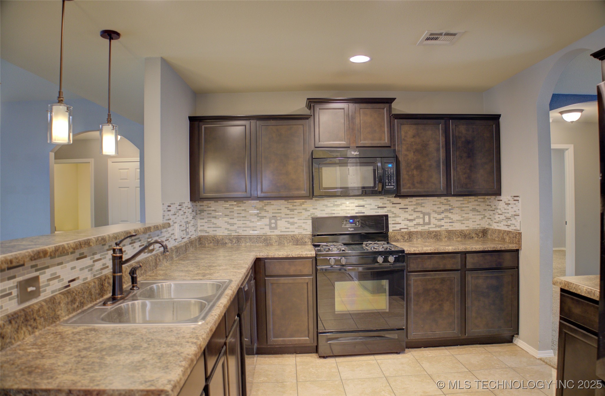 7313 S Gardenia Avenue Property Photo 16