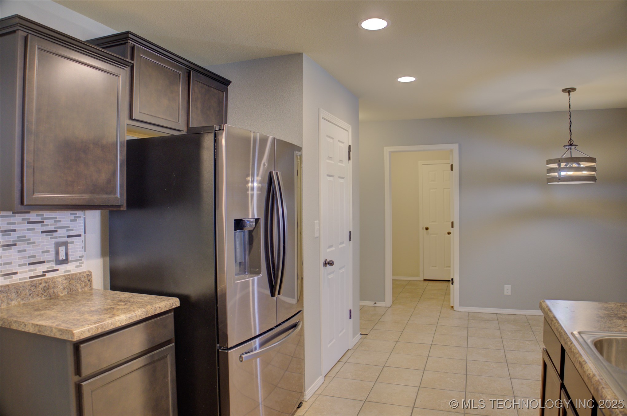 7313 S Gardenia Avenue Property Photo 18