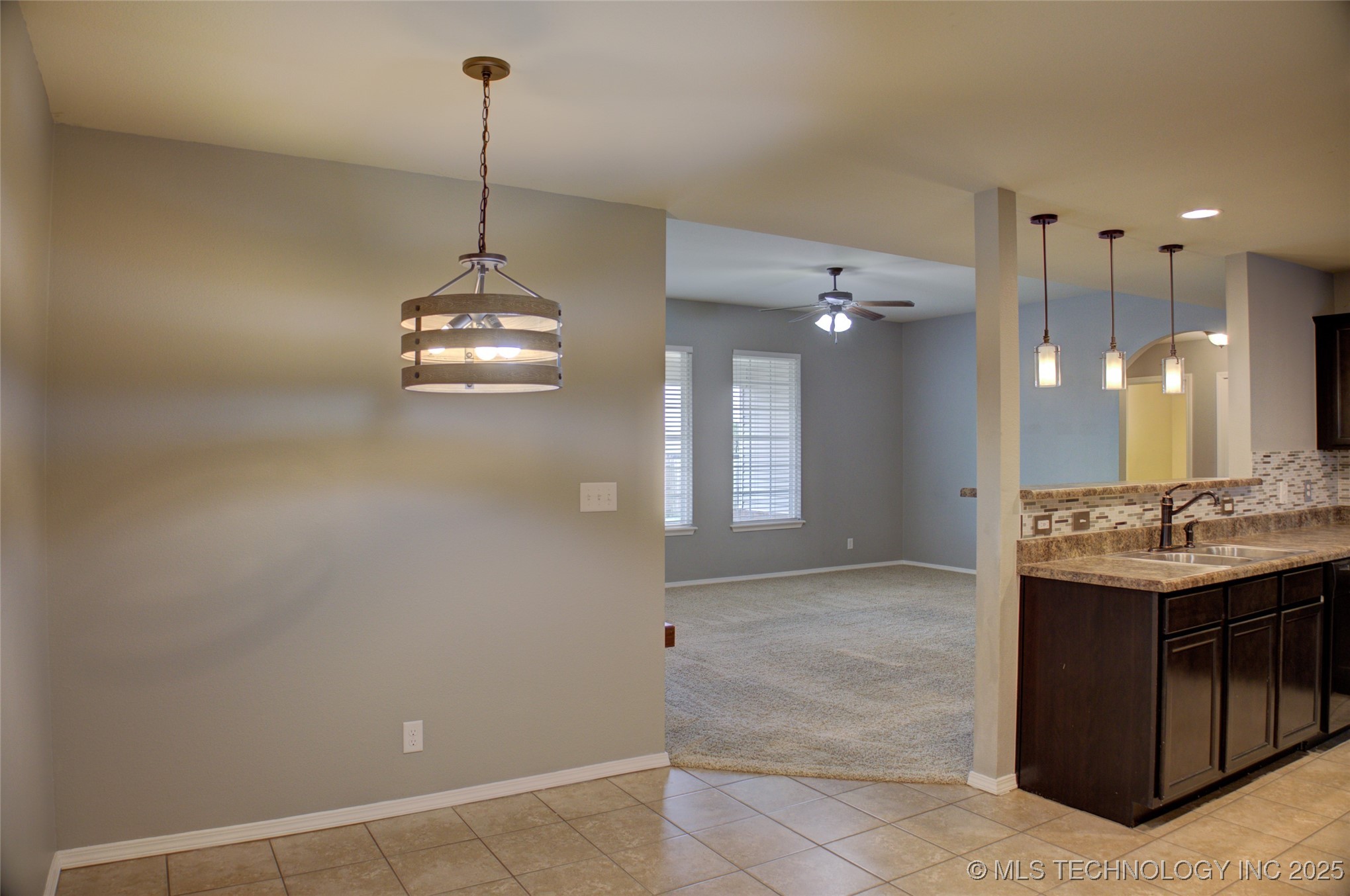 7313 S Gardenia Avenue Property Photo 20