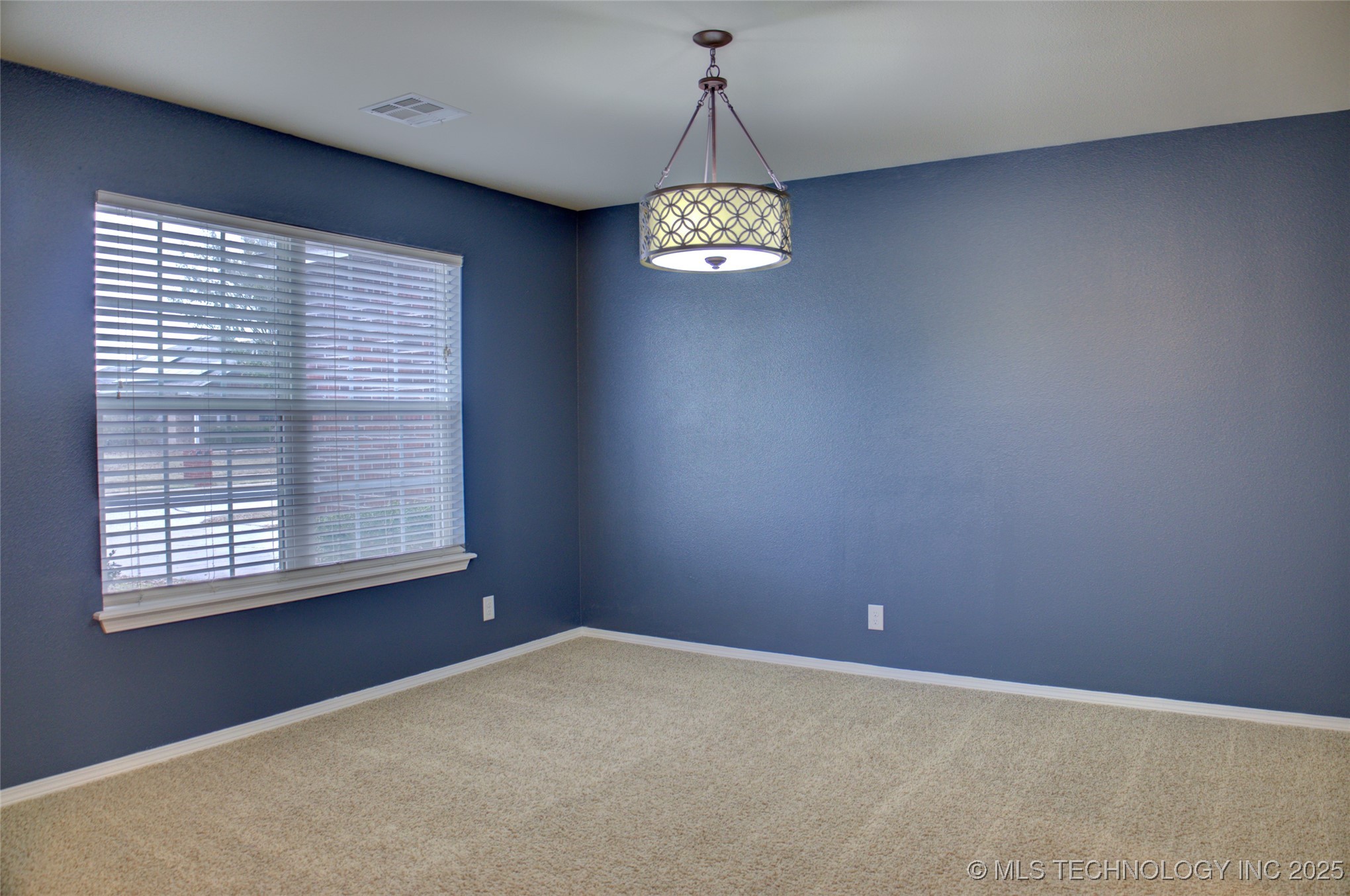 7313 S Gardenia Avenue Property Photo 23