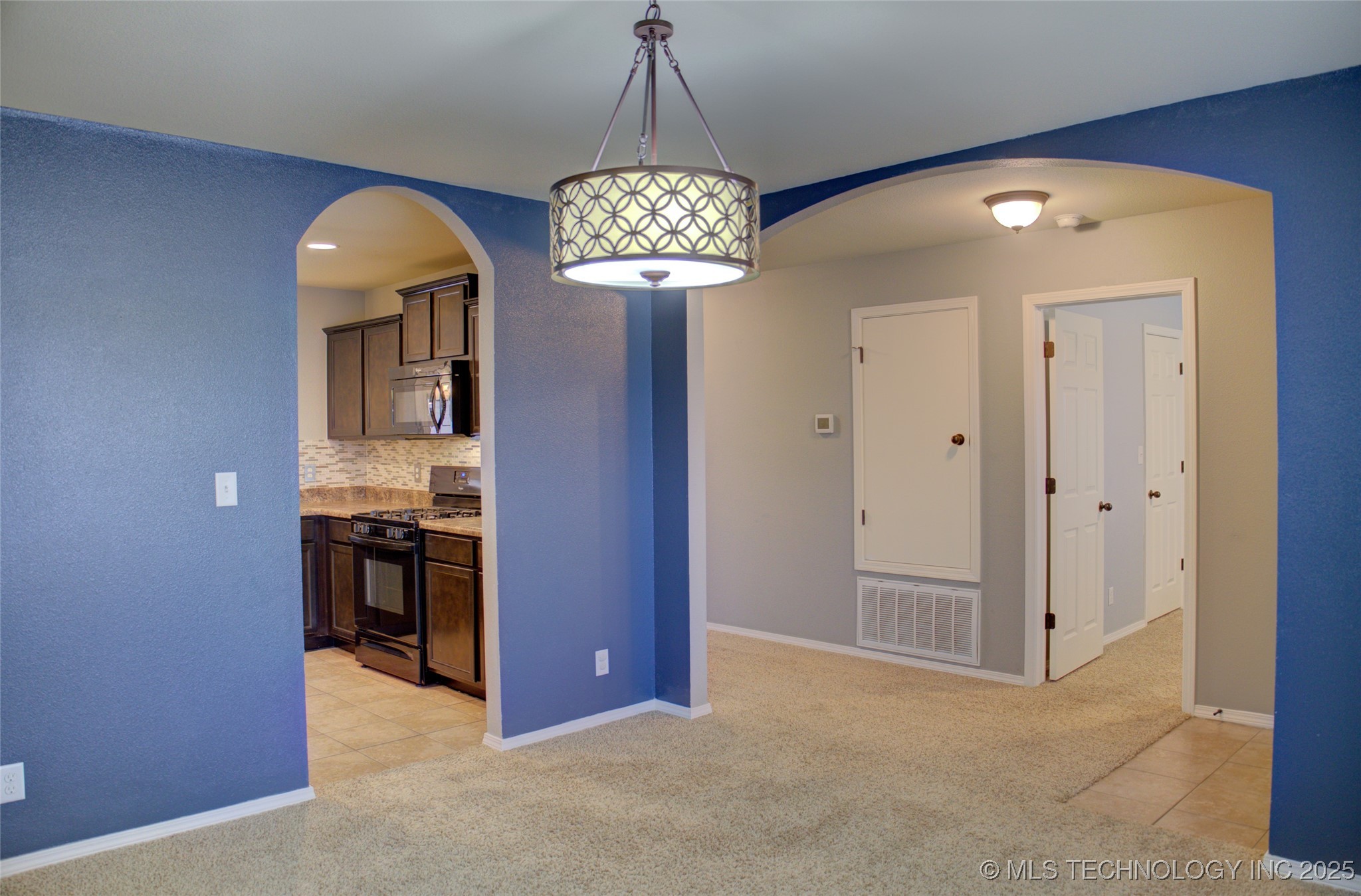 7313 S Gardenia Avenue Property Photo 26