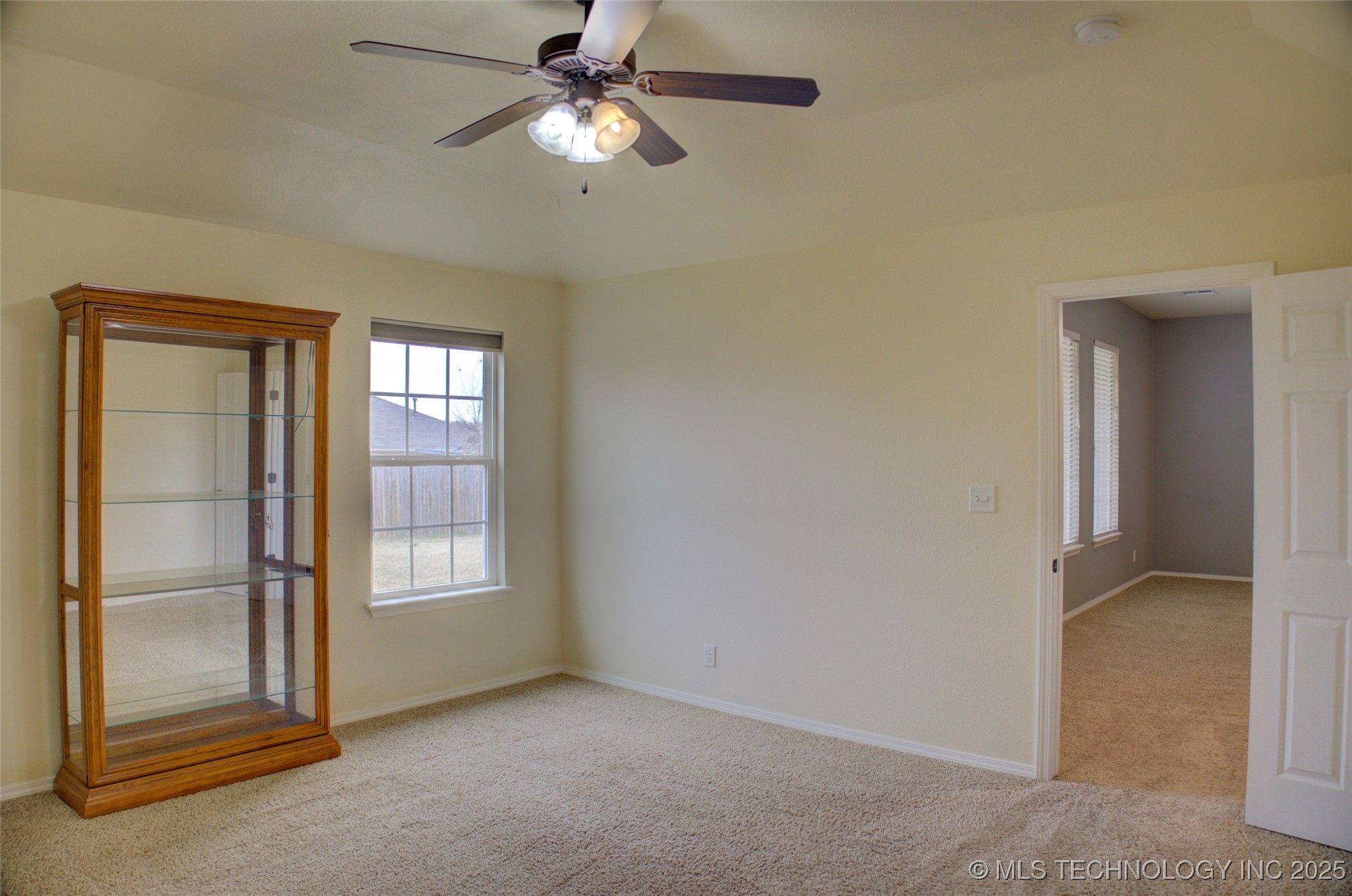 7313 S Gardenia Avenue Property Photo 28