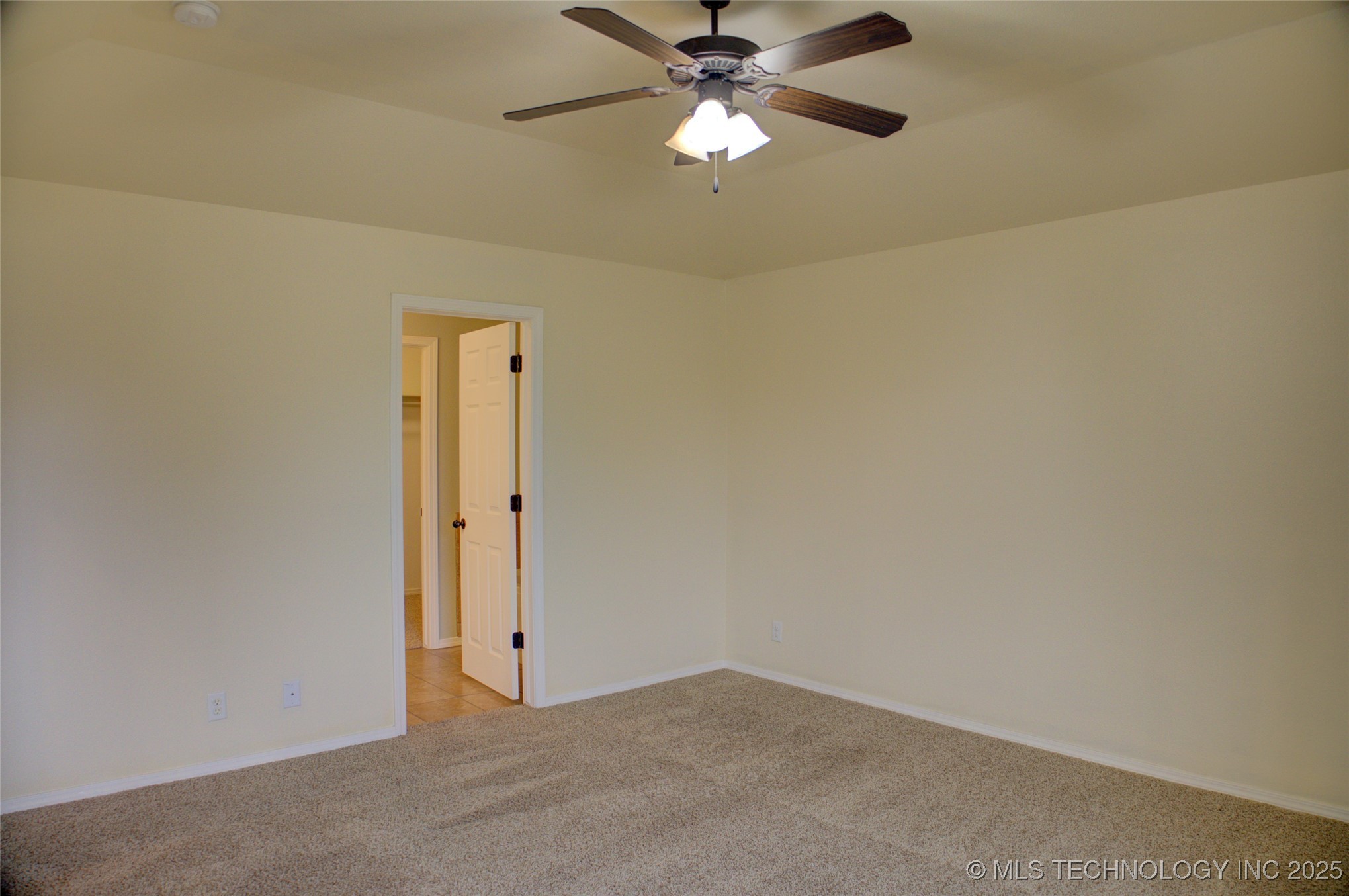 7313 S Gardenia Avenue Property Photo 32