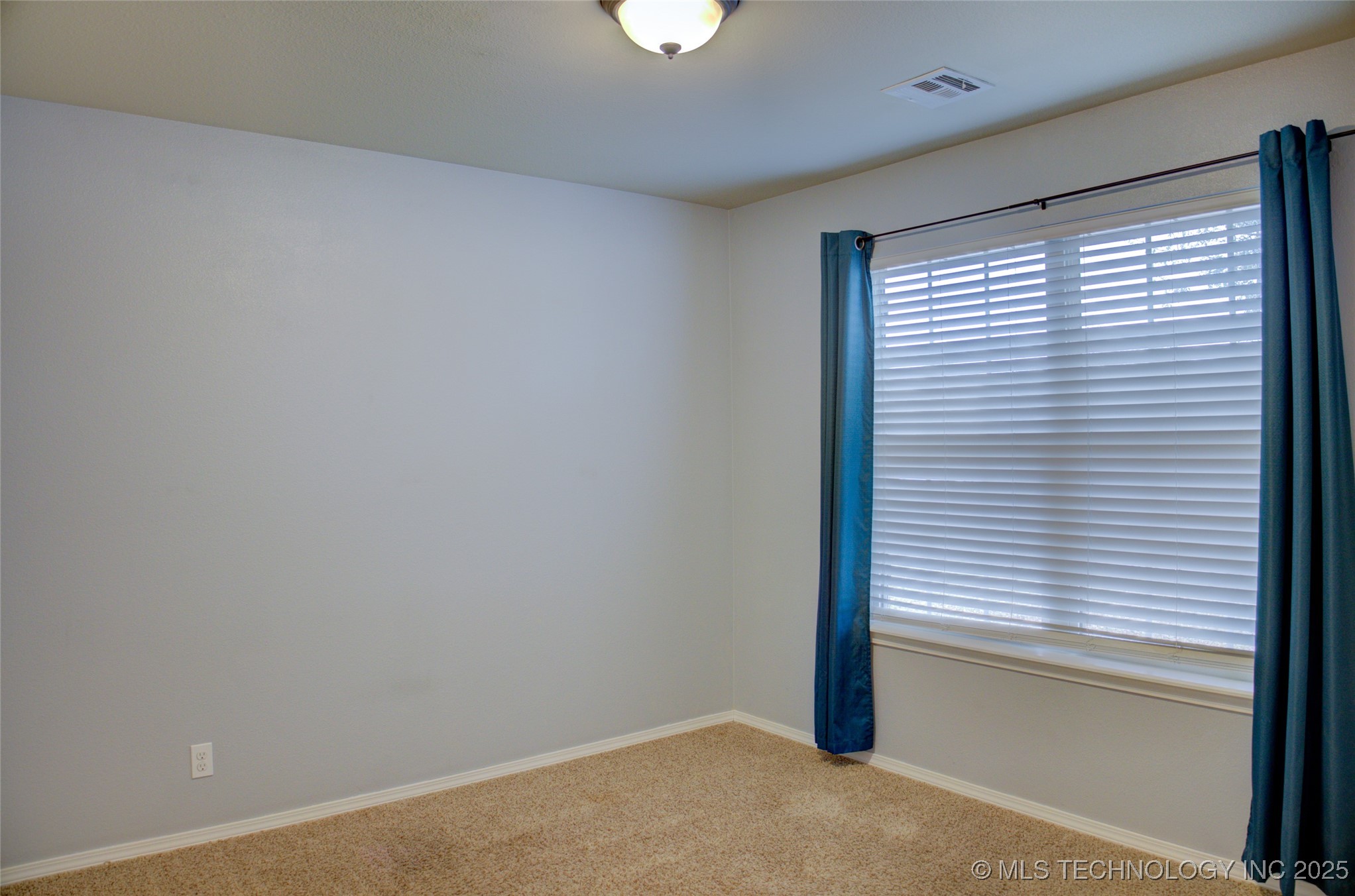 7313 S Gardenia Avenue Property Photo 38