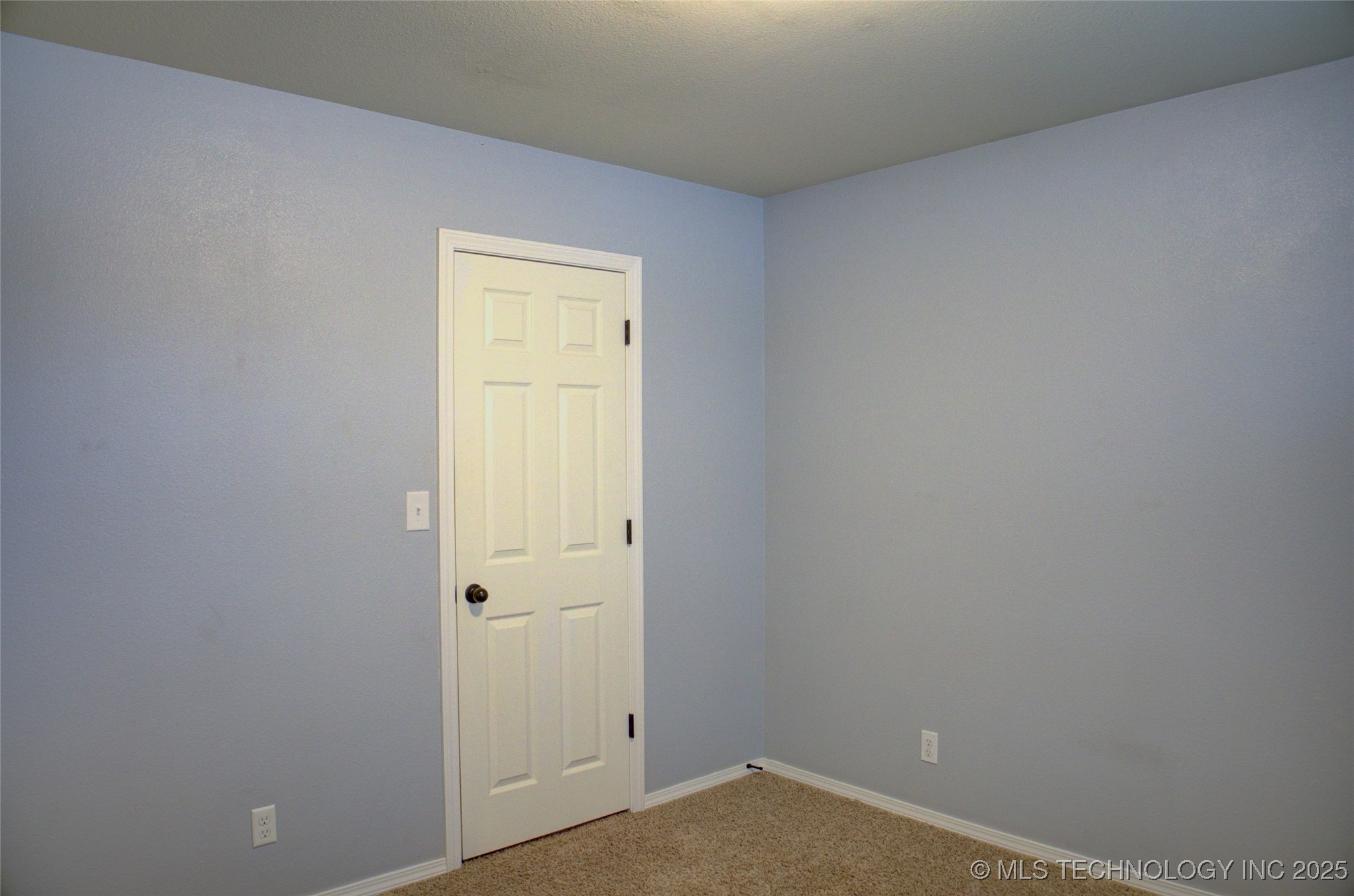 7313 S Gardenia Avenue Property Photo 39