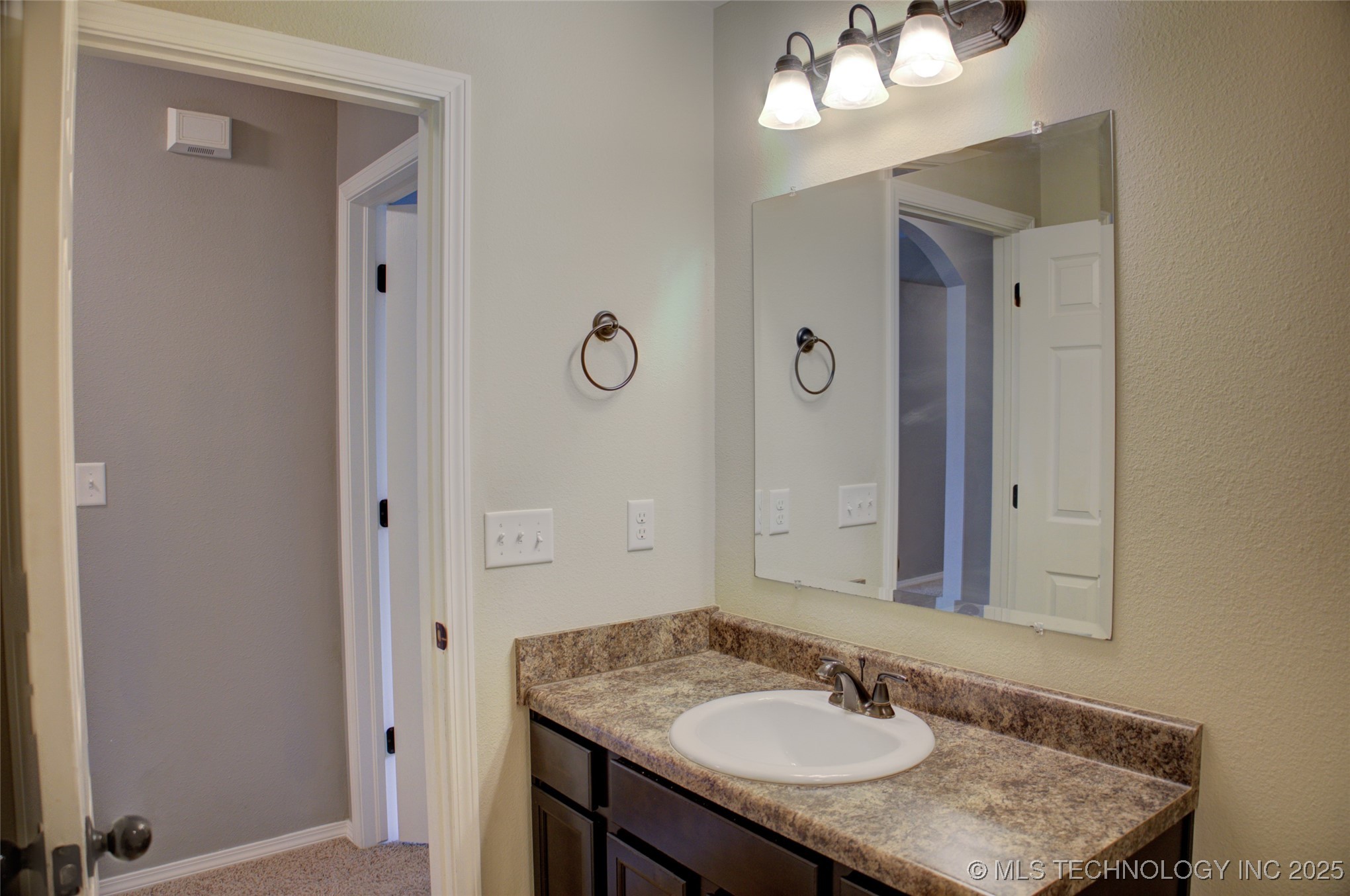 7313 S Gardenia Avenue Property Photo 41