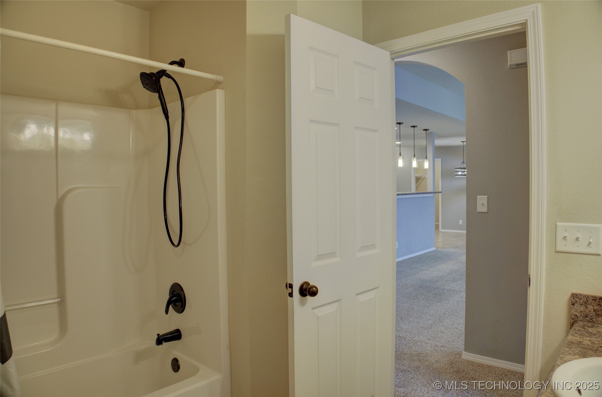 7313 S Gardenia Avenue Property Photo 43