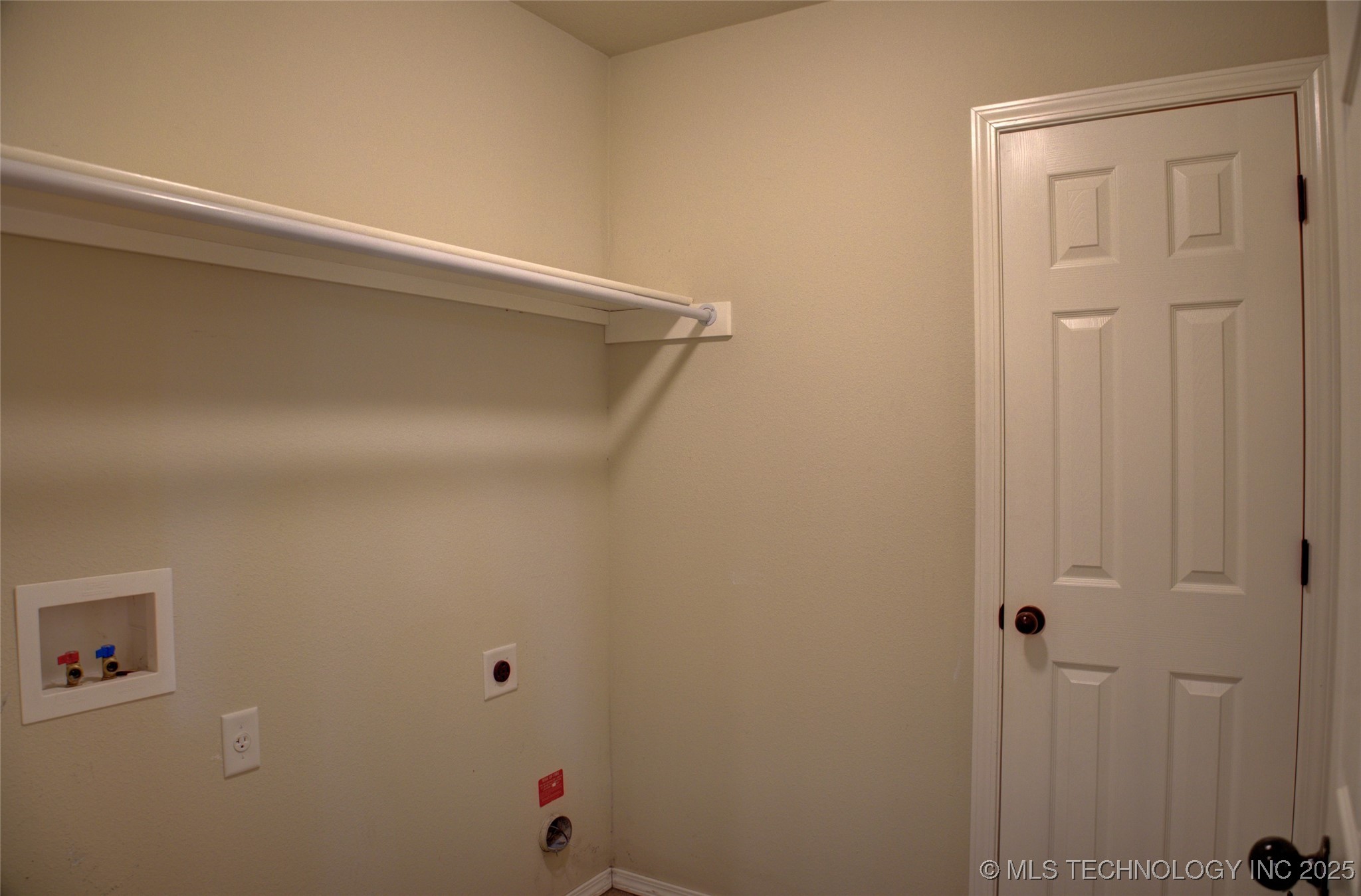 7313 S Gardenia Avenue Property Photo 51