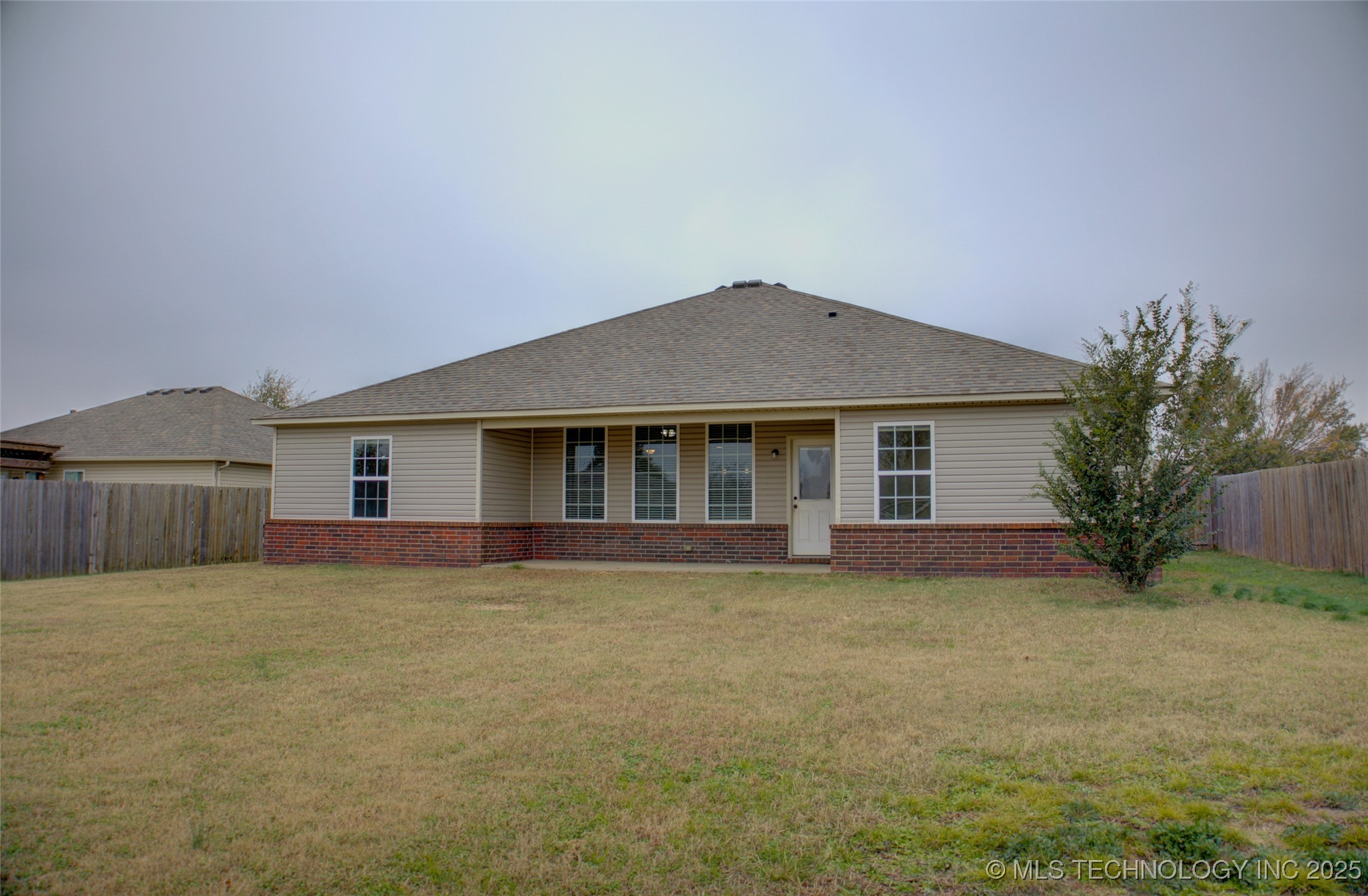 7313 S Gardenia Avenue Property Photo 52