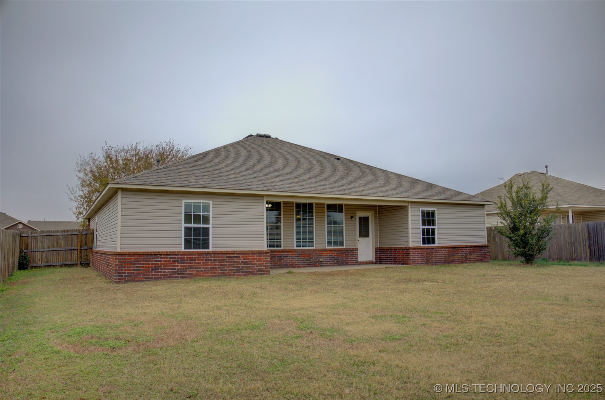 7313 S Gardenia Avenue Property Photo 53