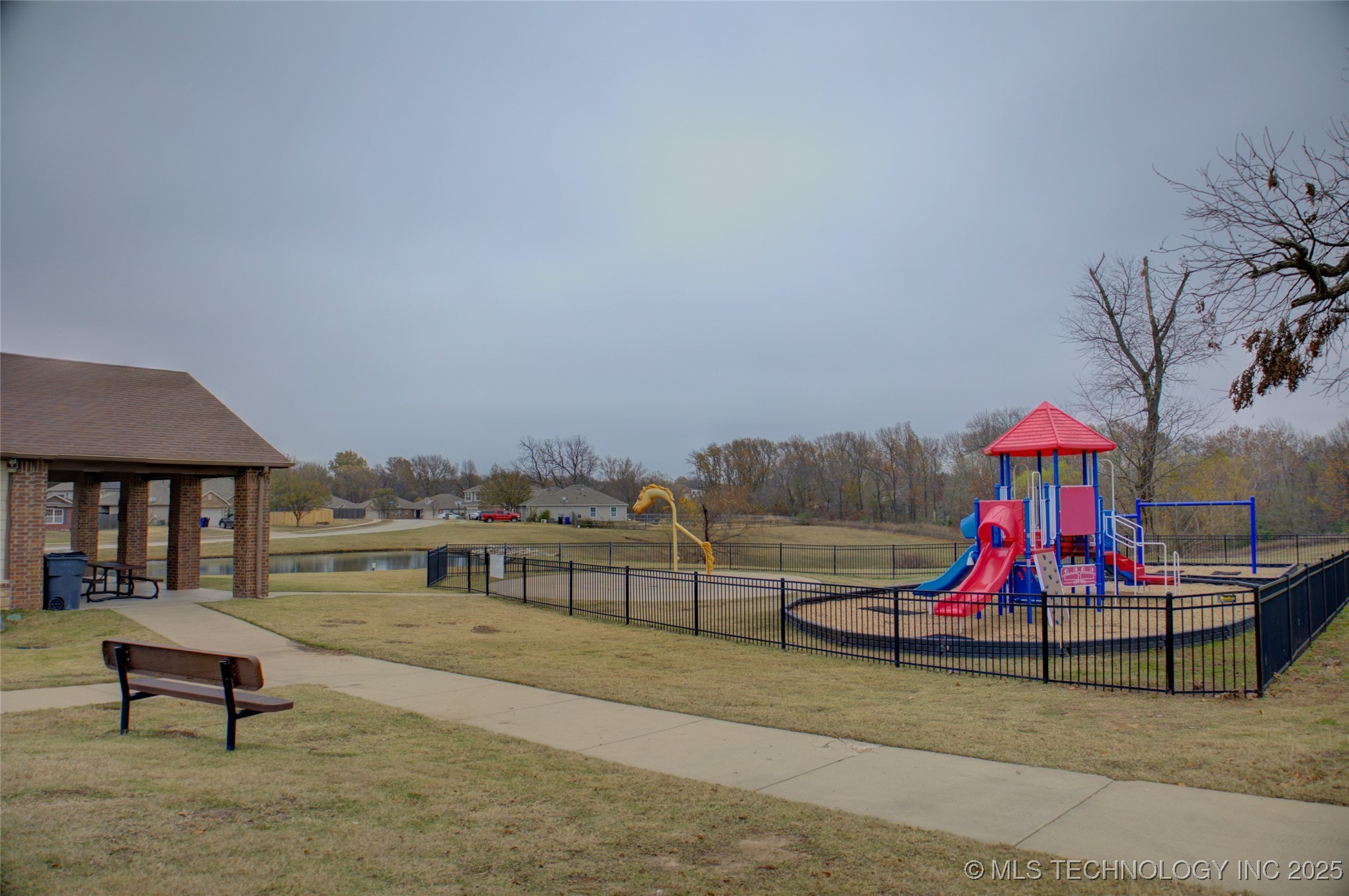 7313 S Gardenia Avenue Property Photo 59