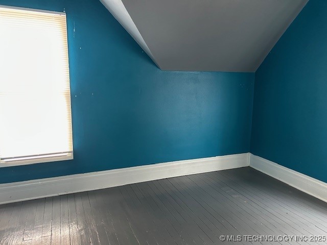 723 Fredonia Street Property Photo 20