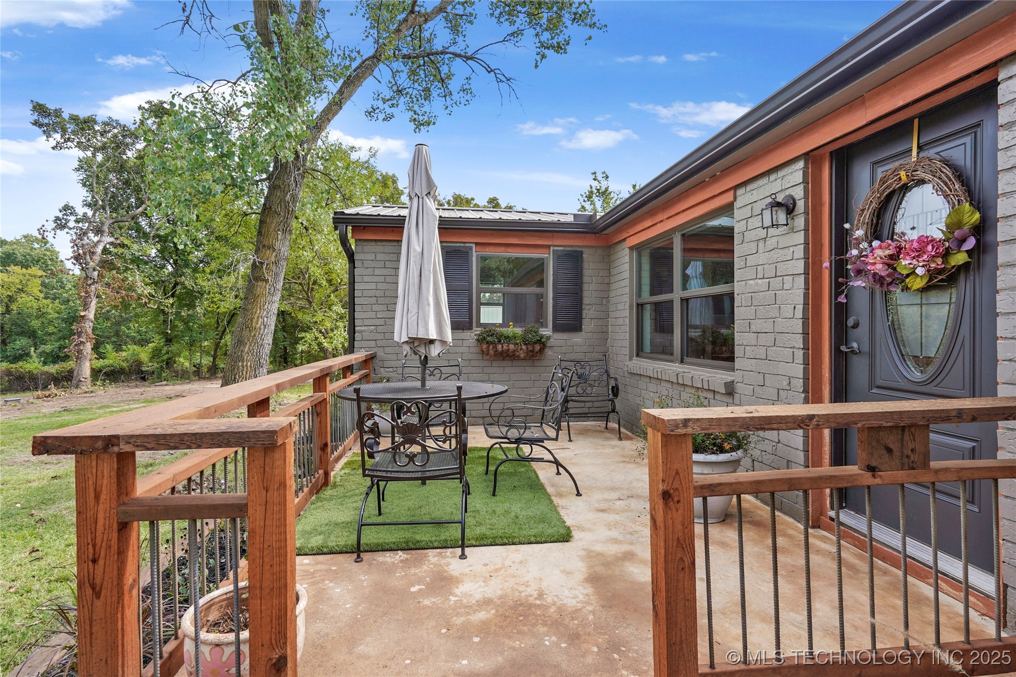 28012 E 58th Street S Property Photo 3