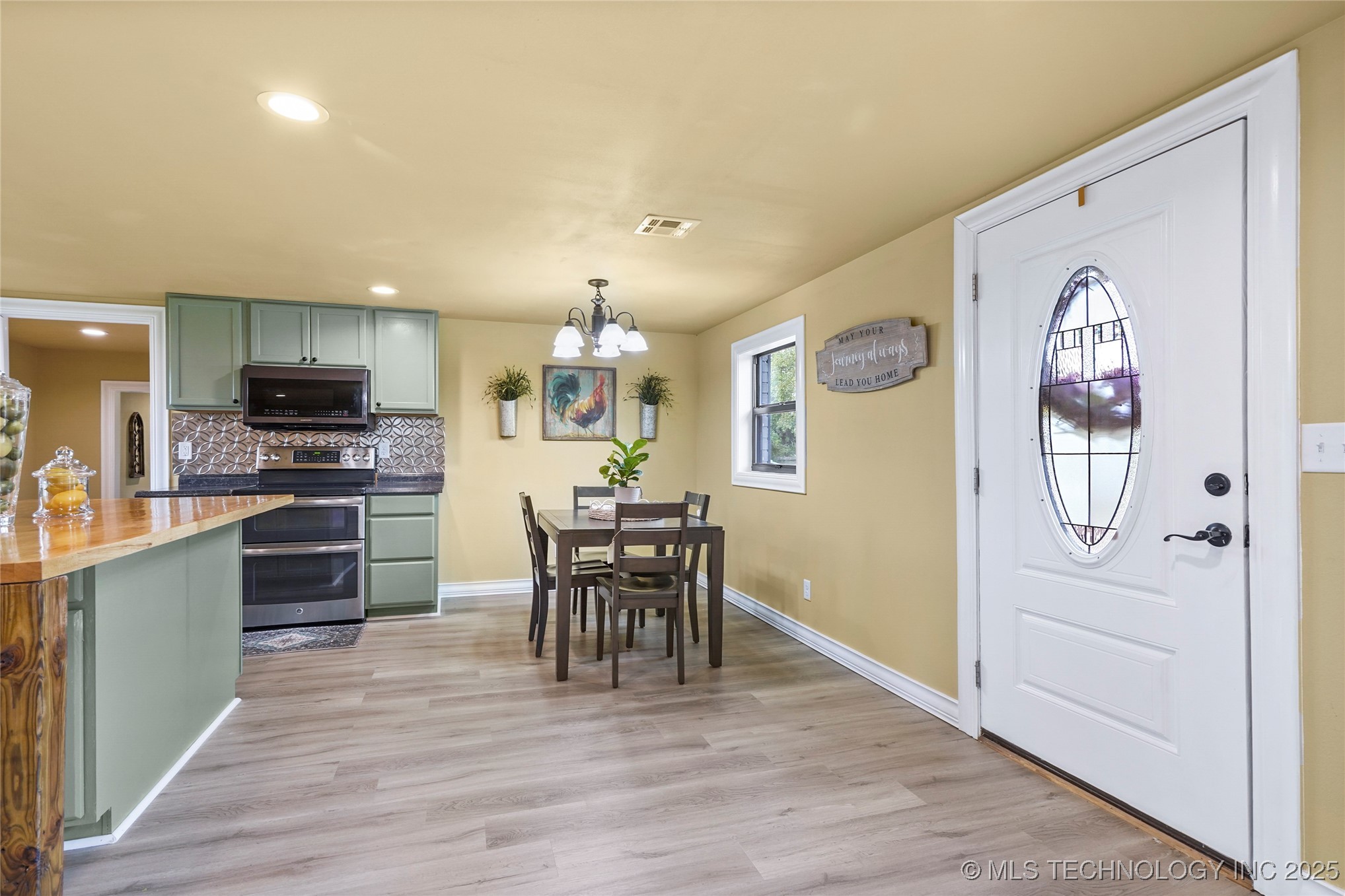 28012 E 58th Street S Property Photo 11