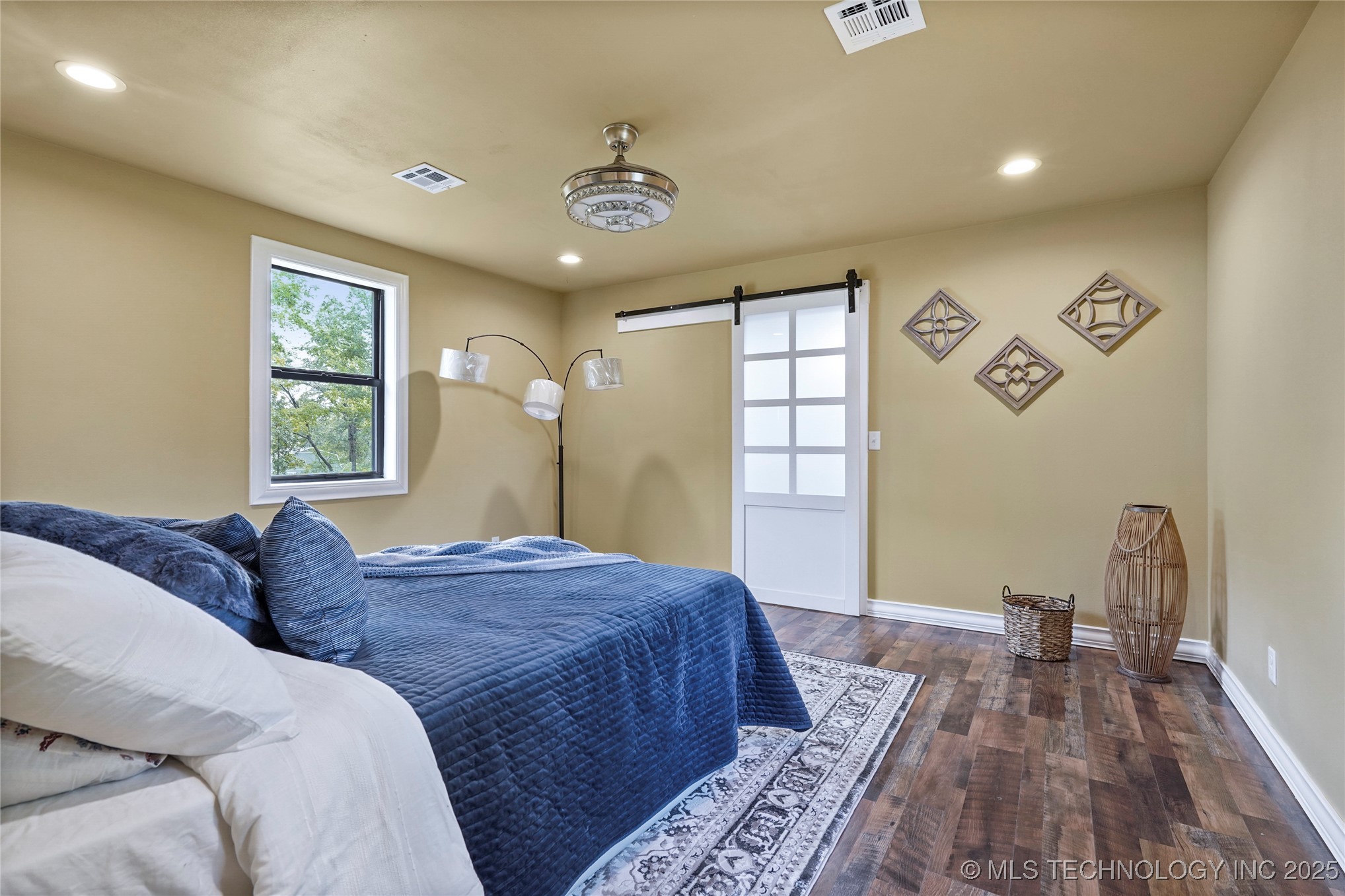 28012 E 58th Street S Property Photo 18