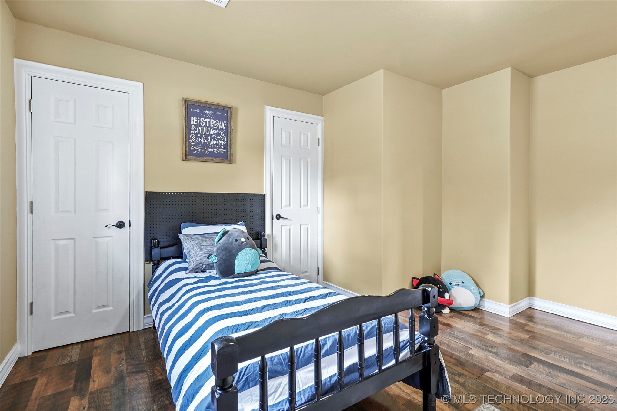 28012 E 58th Street S Property Photo 28