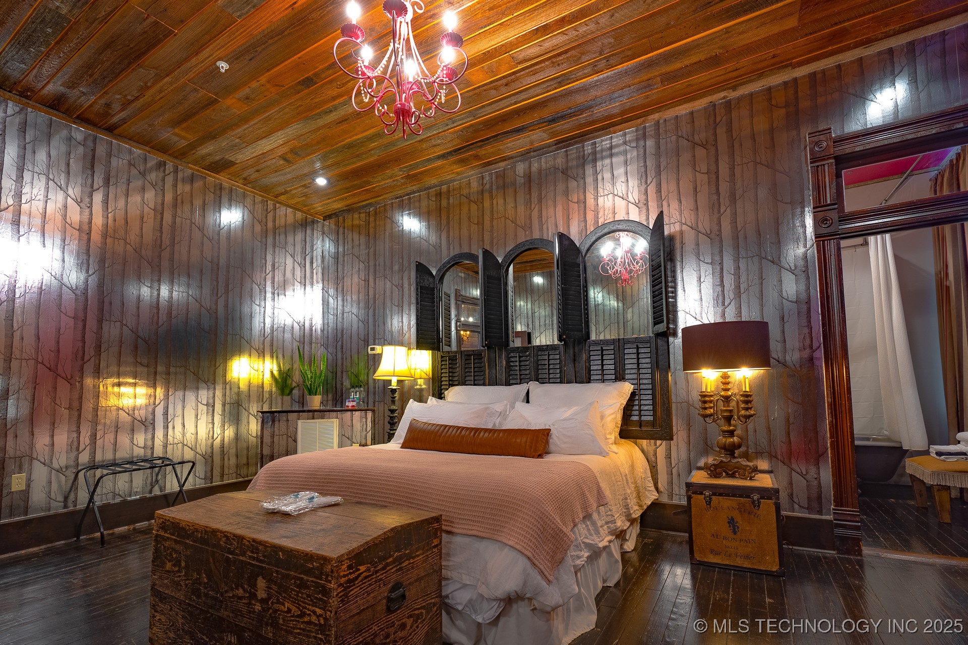 221 W Main Property Photo 6