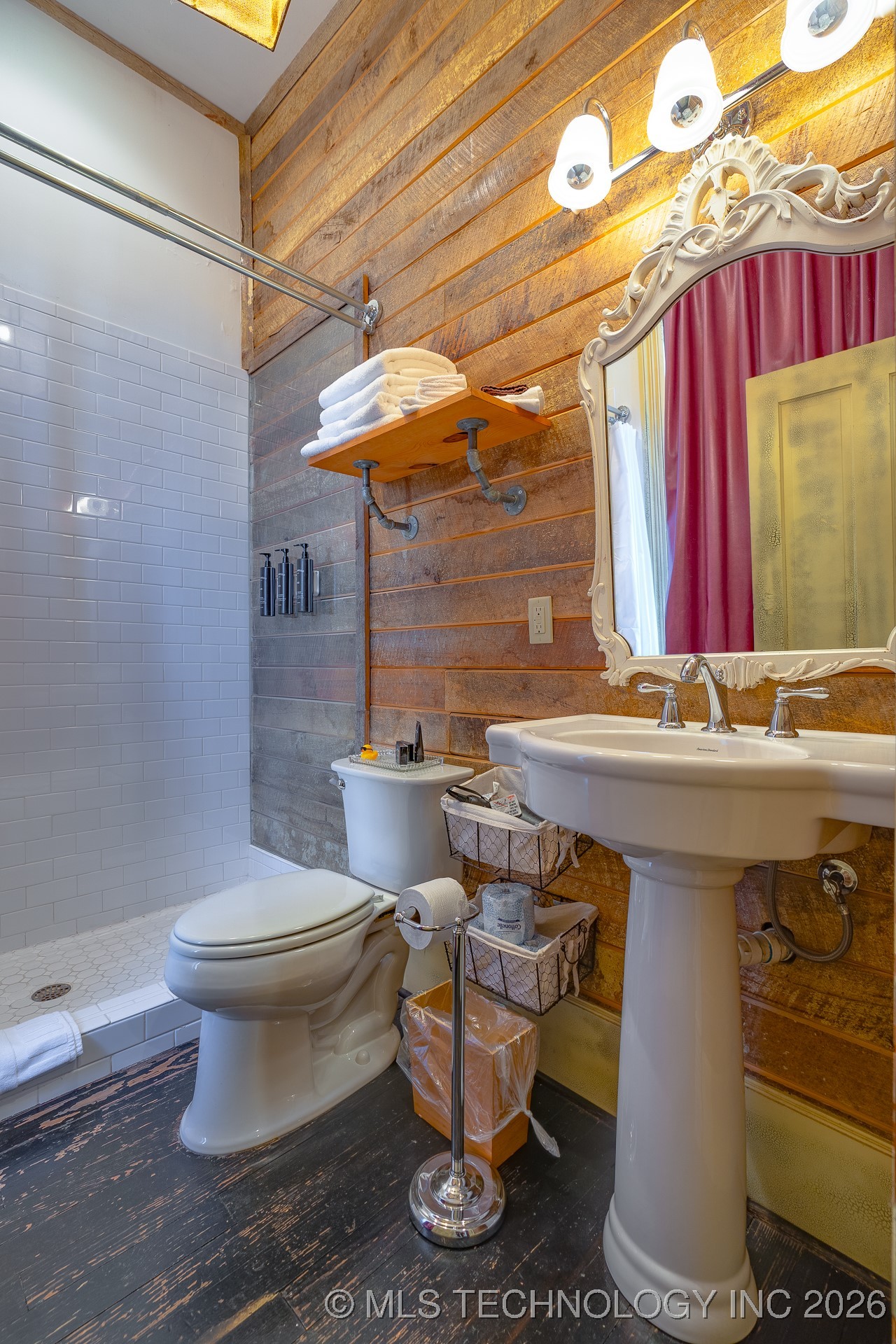 221 W Main Property Photo 14