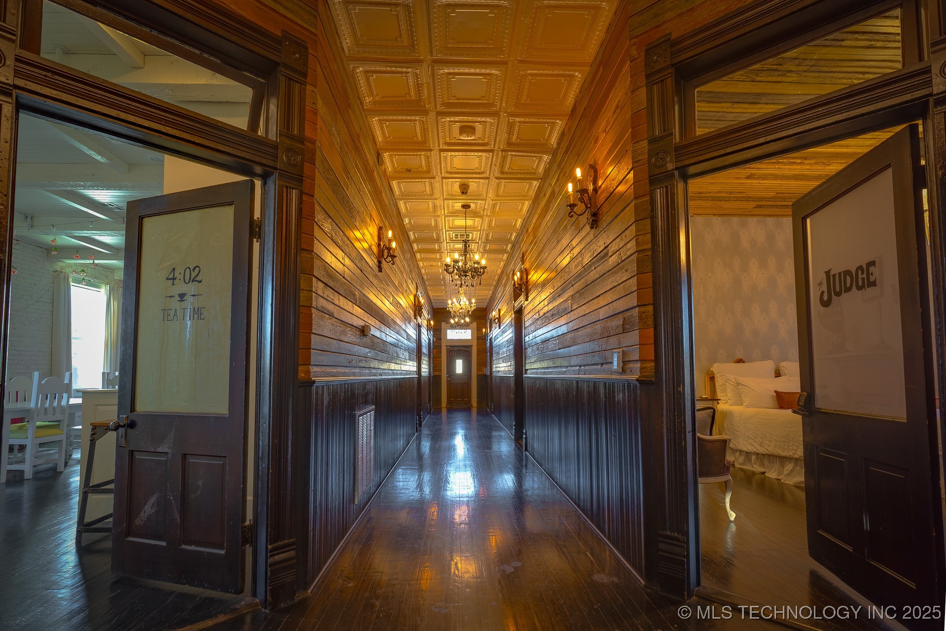 221 W Main Property Photo 15