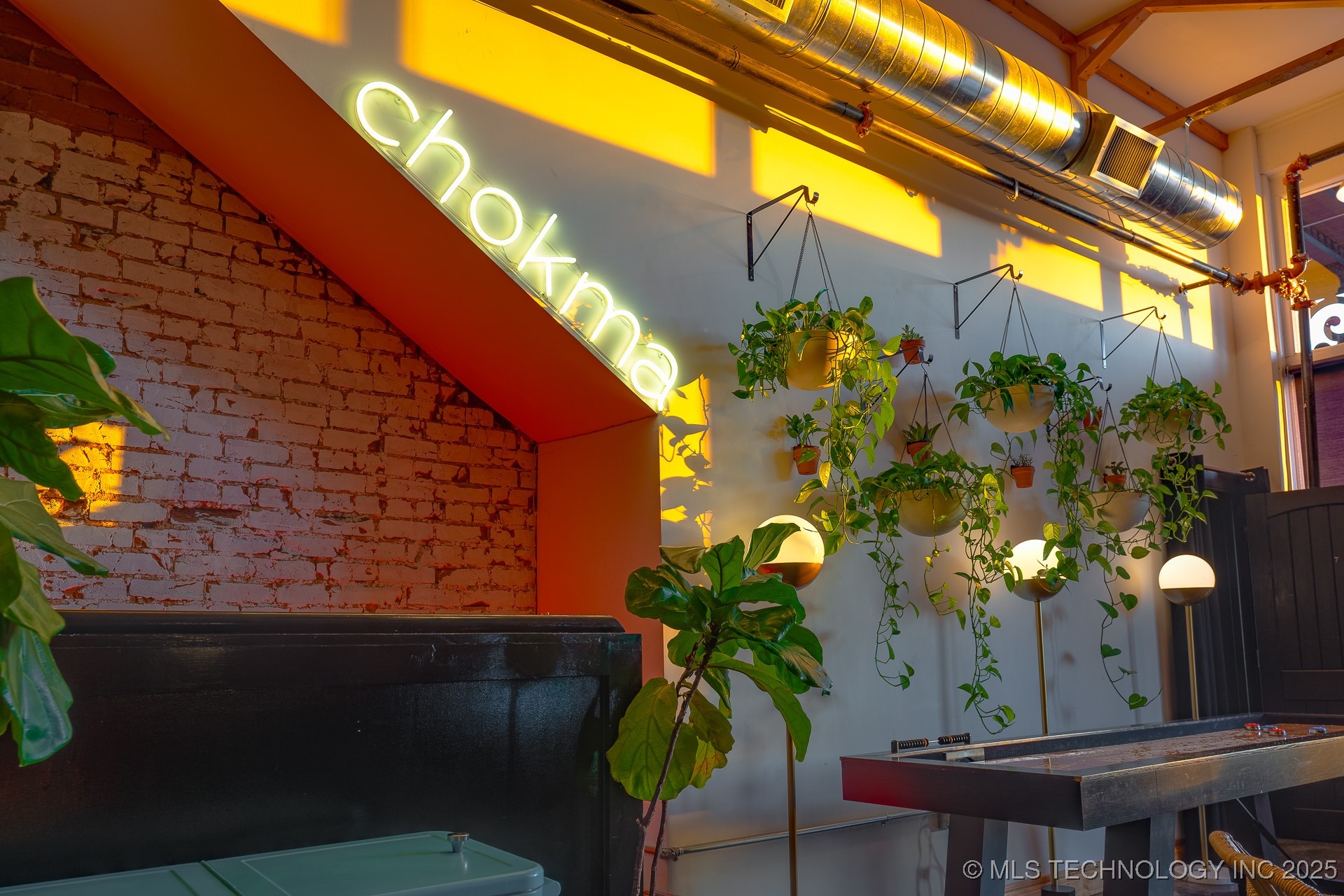 221 W Main Property Photo 19