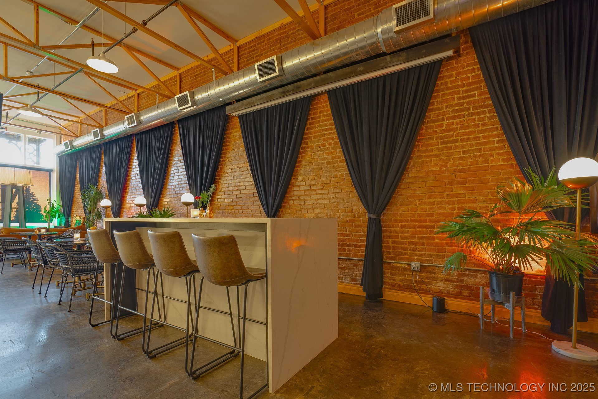 221 W Main Property Photo 21