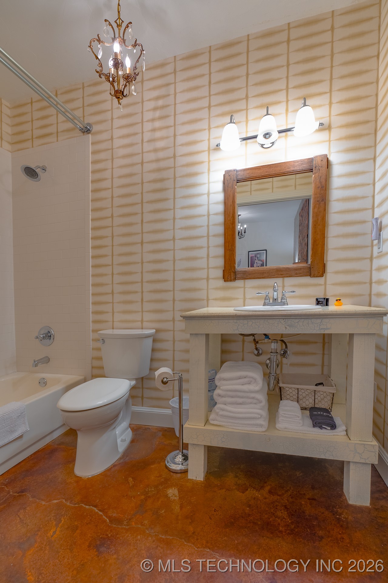 221 W Main Property Photo 39