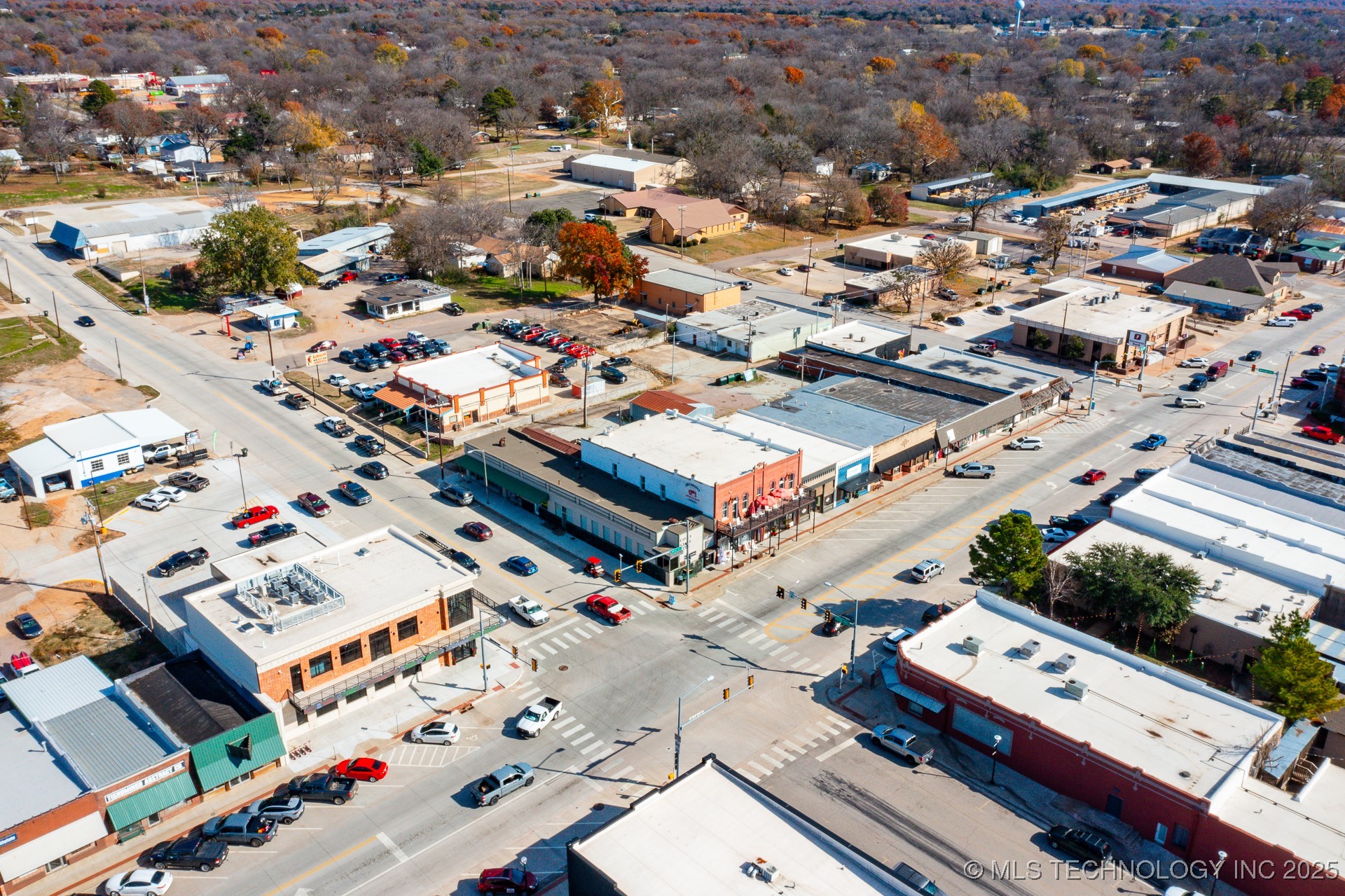 221 W Main Property Photo 46