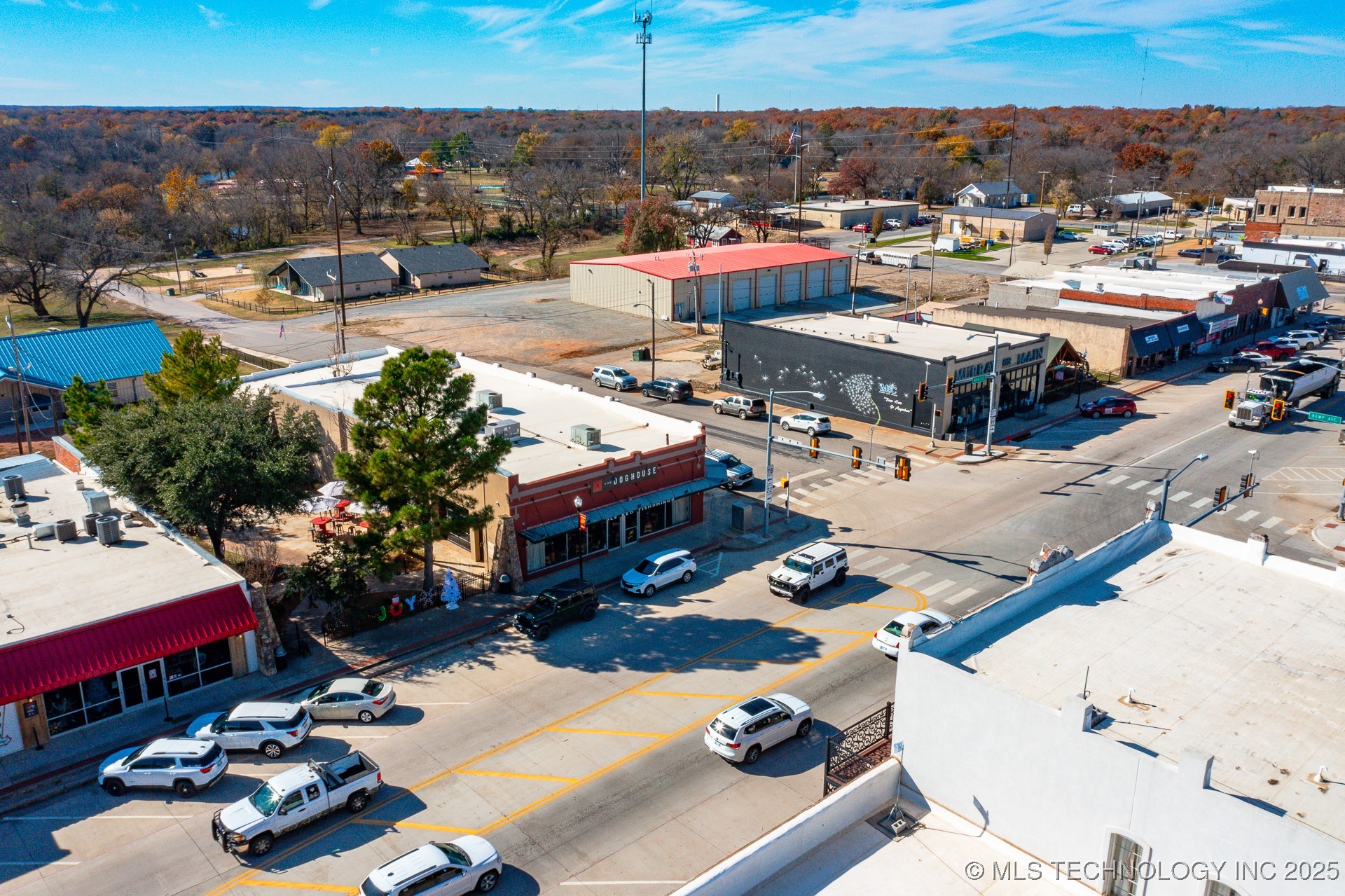 221 W Main Property Photo 50