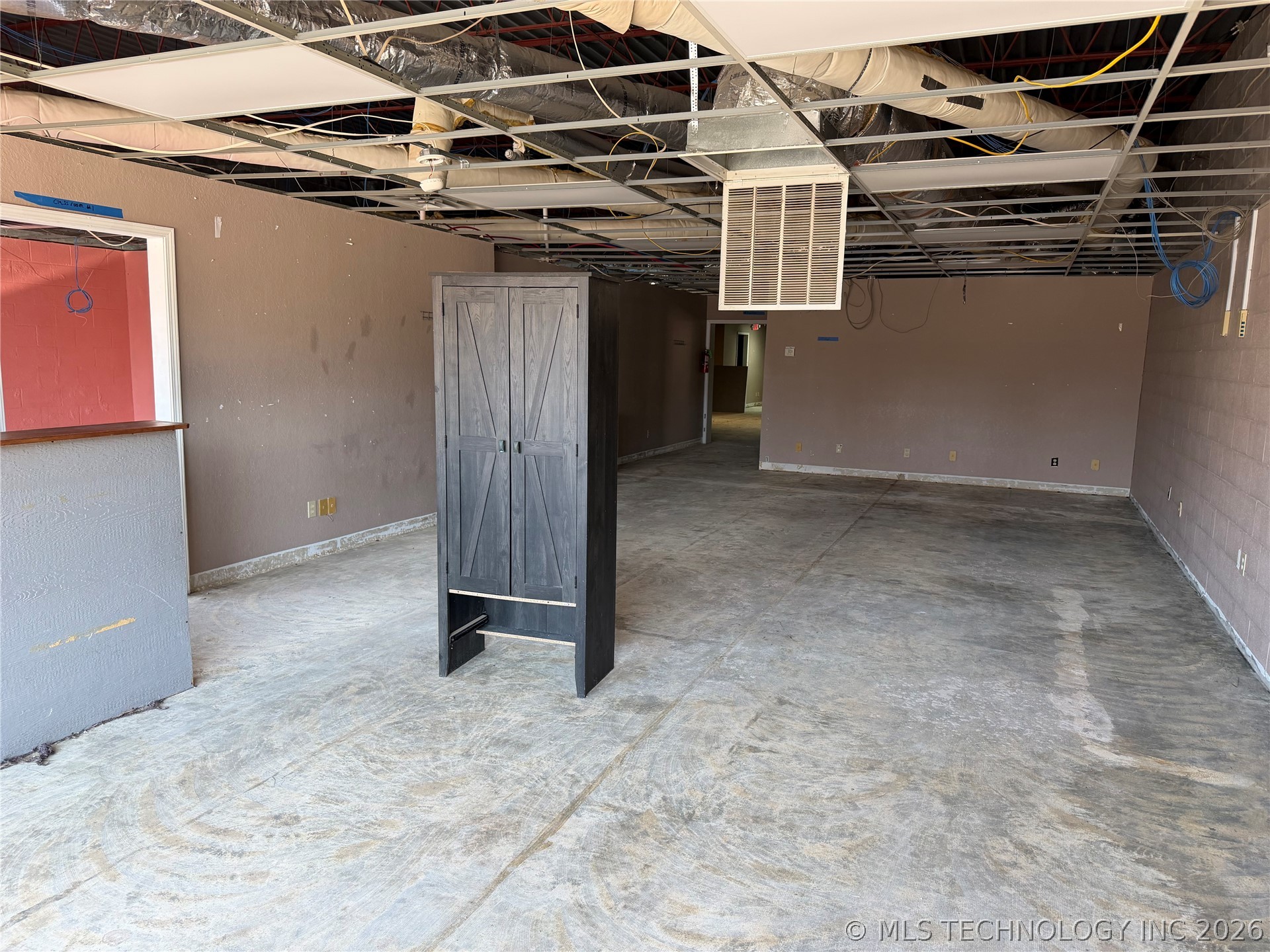 401 S 2nd Street Property Photo 4