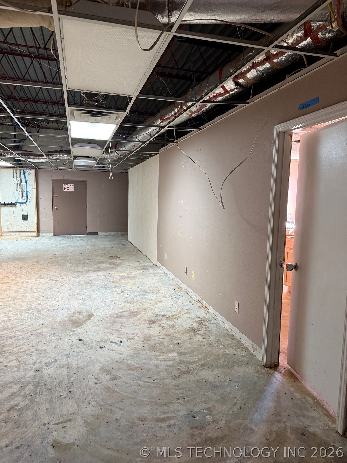 401 S 2nd Street Property Photo 12