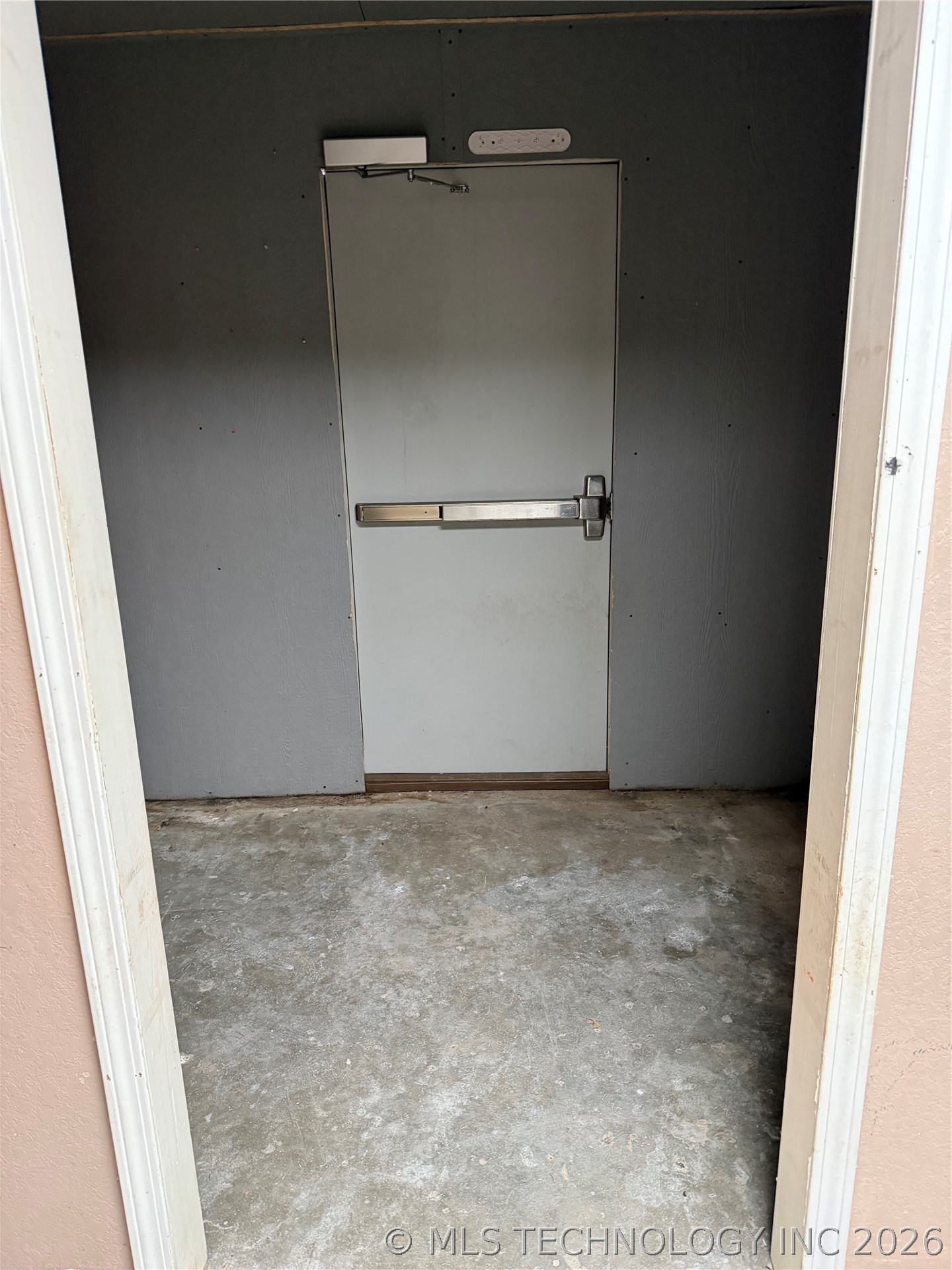 401 S 2nd Street Property Photo 18