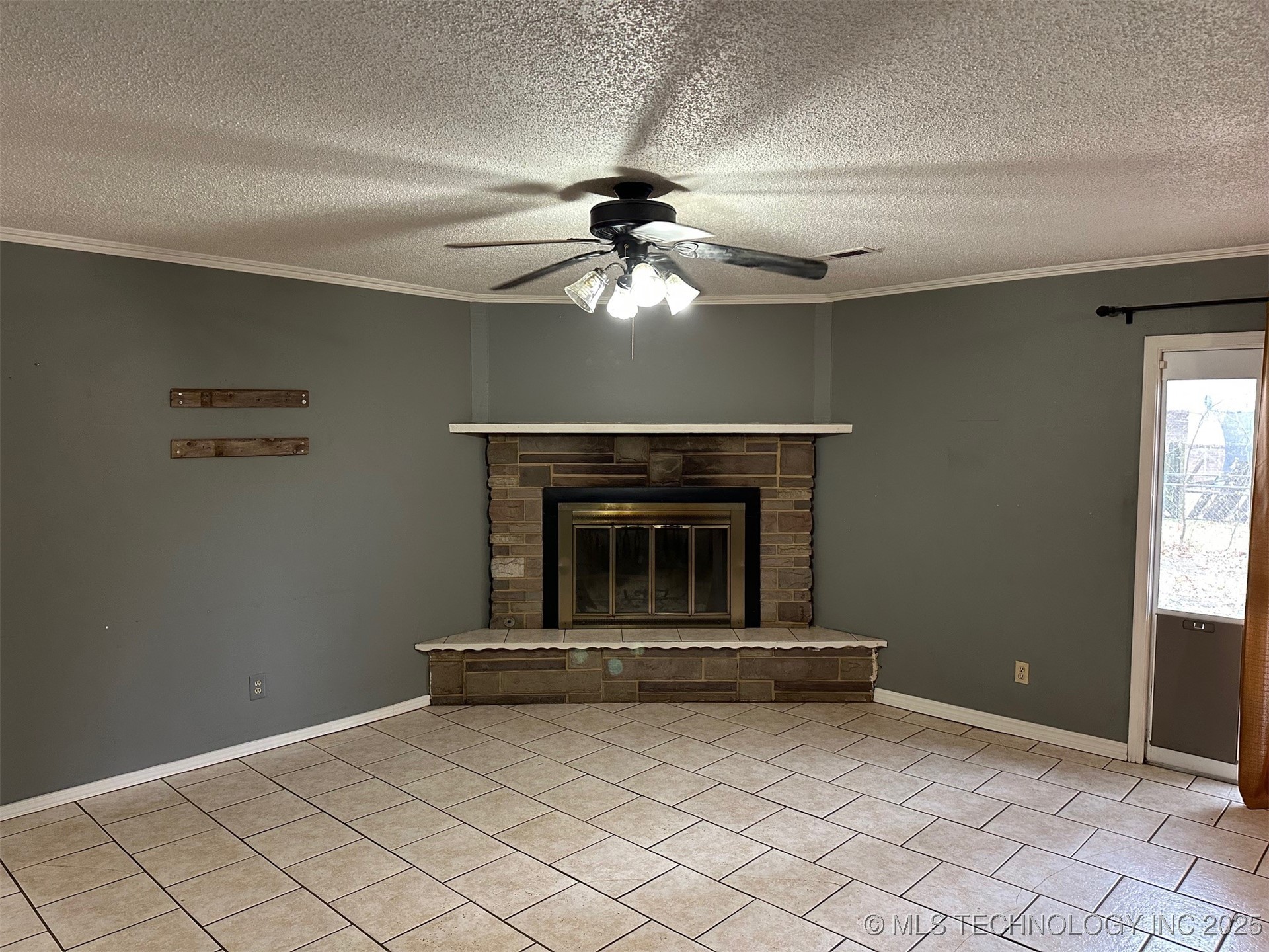 801 N Washington Avenue Property Photo 4