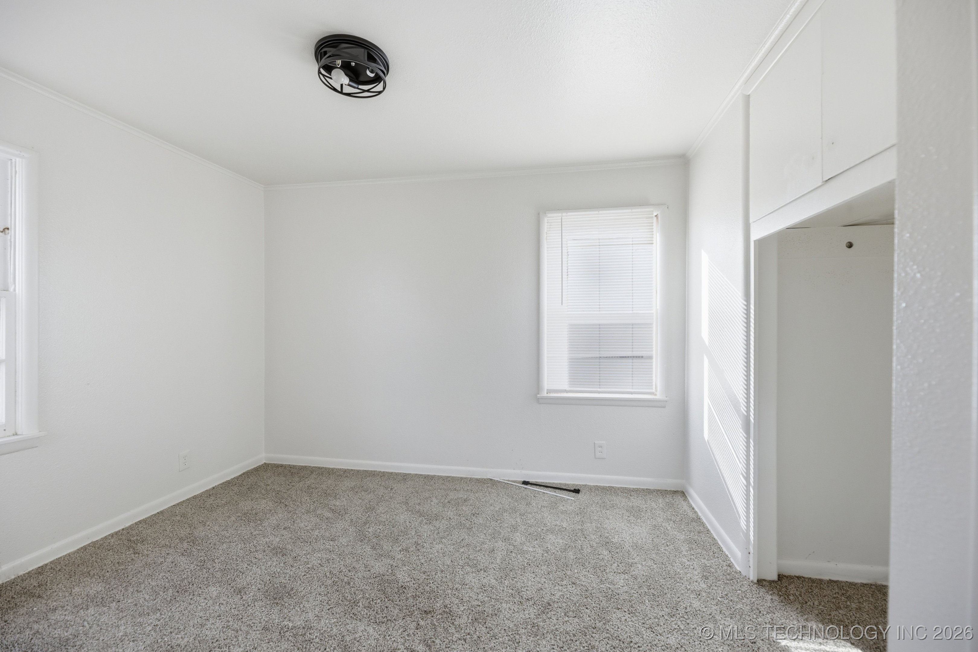 111 E 26th Place North Property Photo 16