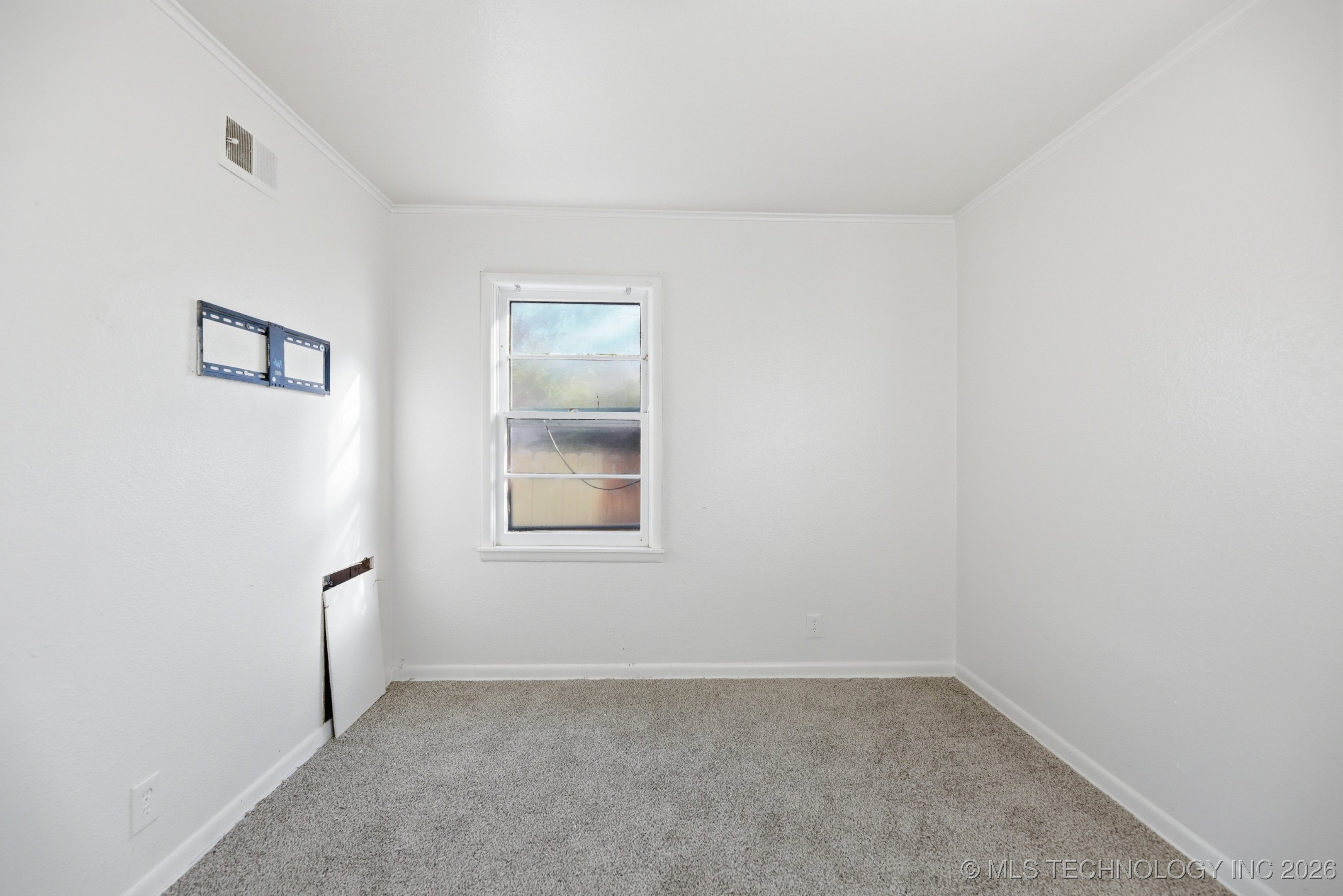 111 E 26th Place North Property Photo 17