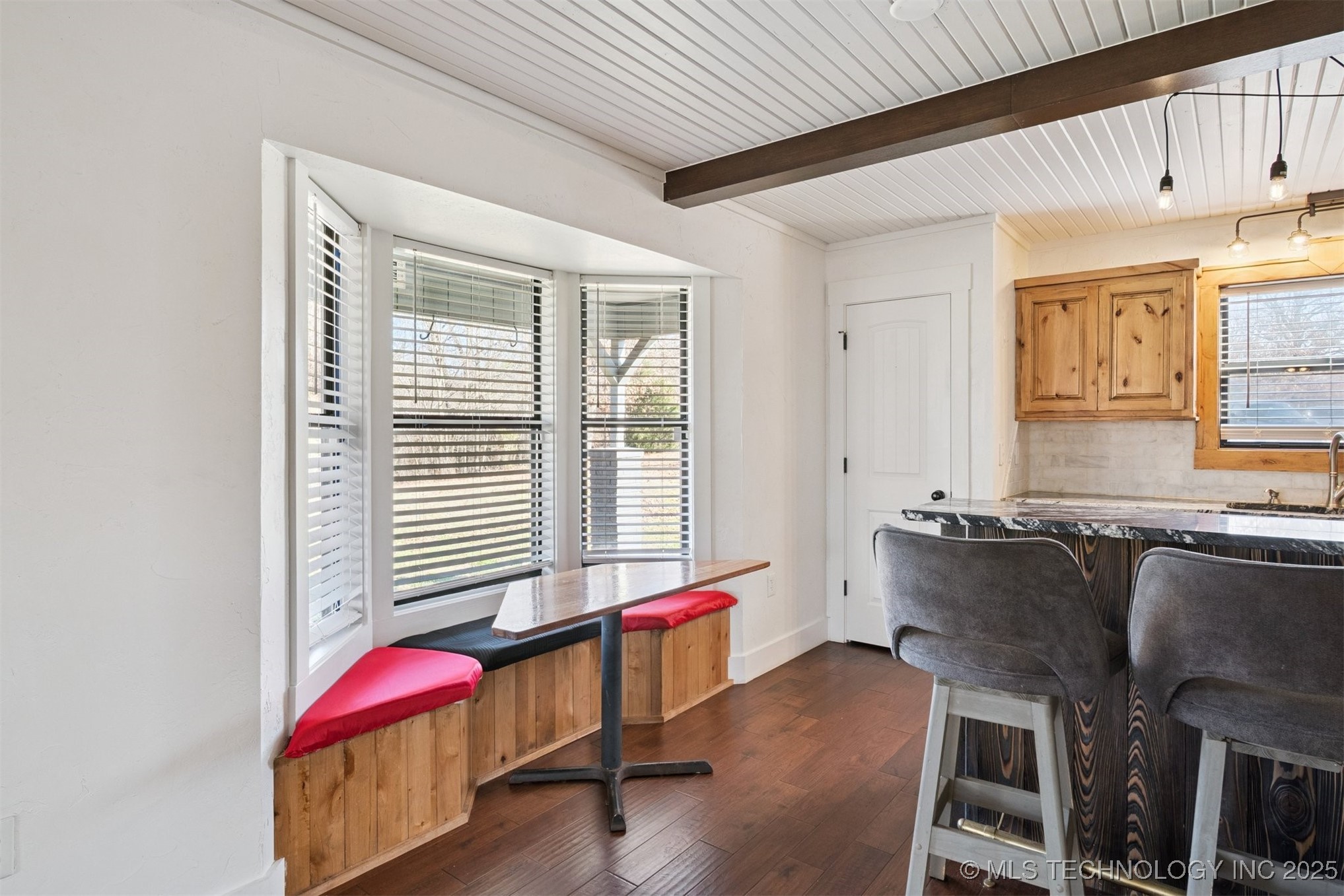 290 E 483 Road Property Photo 12