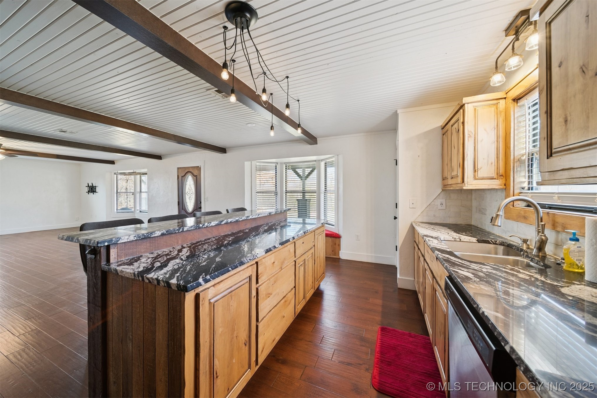 290 E 483 Road Property Photo 17