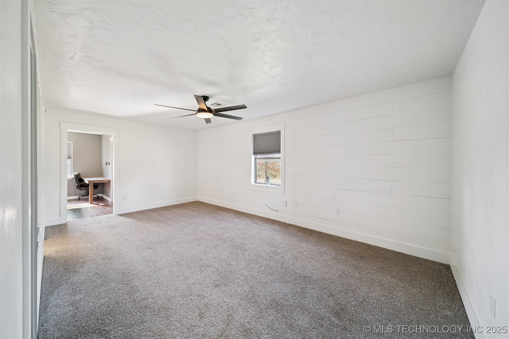 290 E 483 Road Property Photo 25