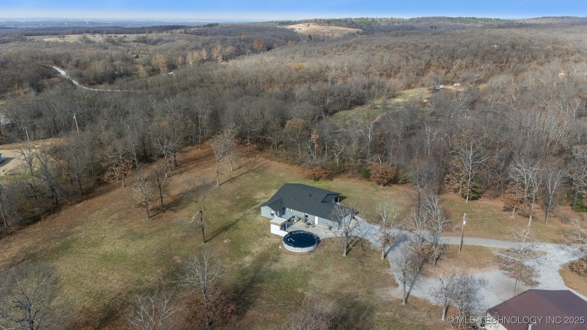 290 E 483 Road Property Photo 47