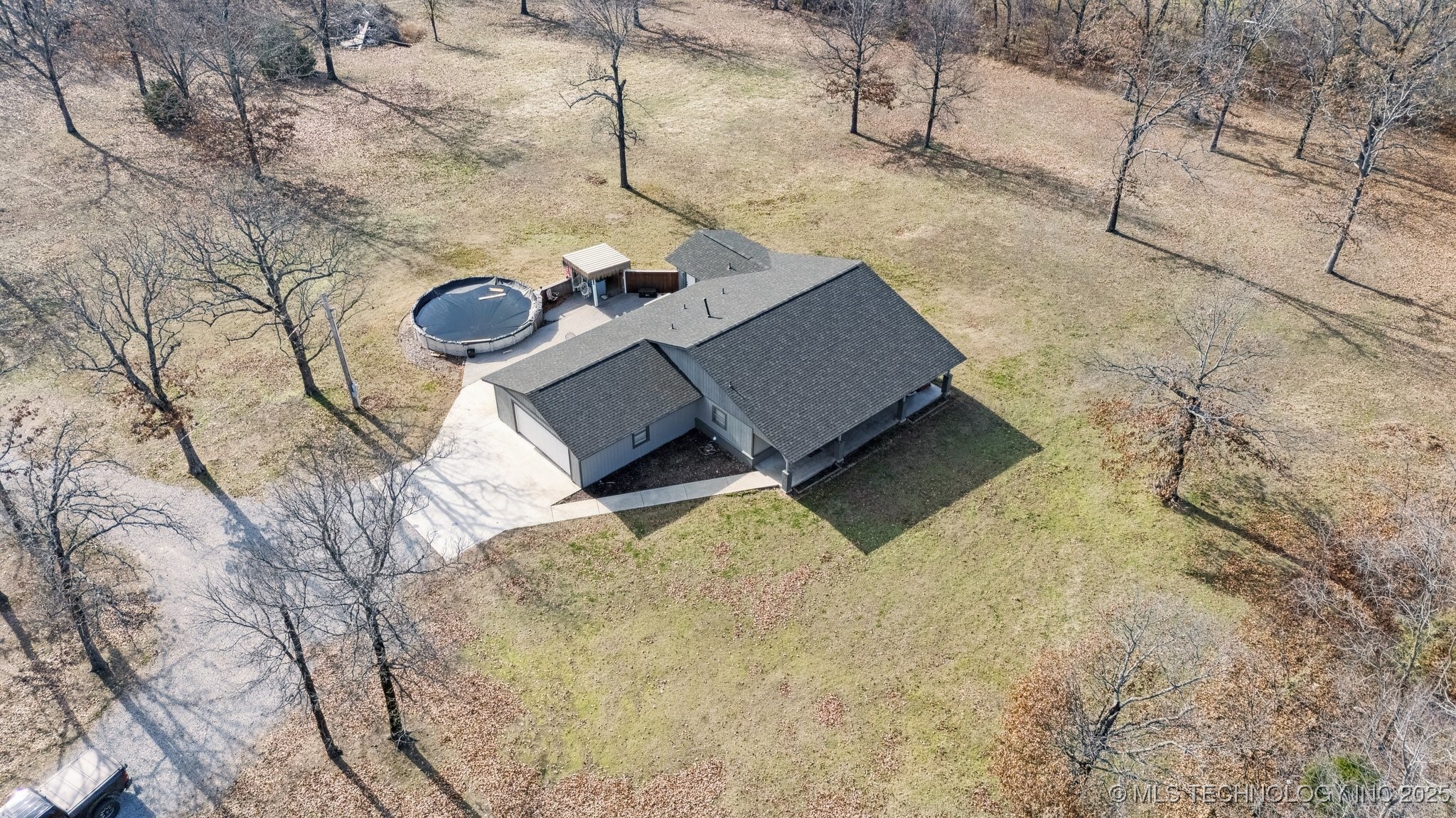 290 E 483 Road Property Photo 48