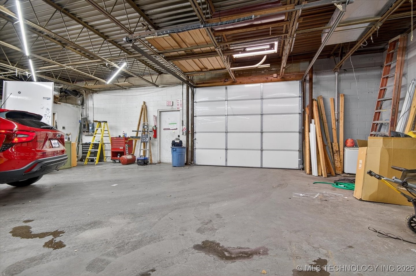 218 S Comanche Avenue Property Photo 12