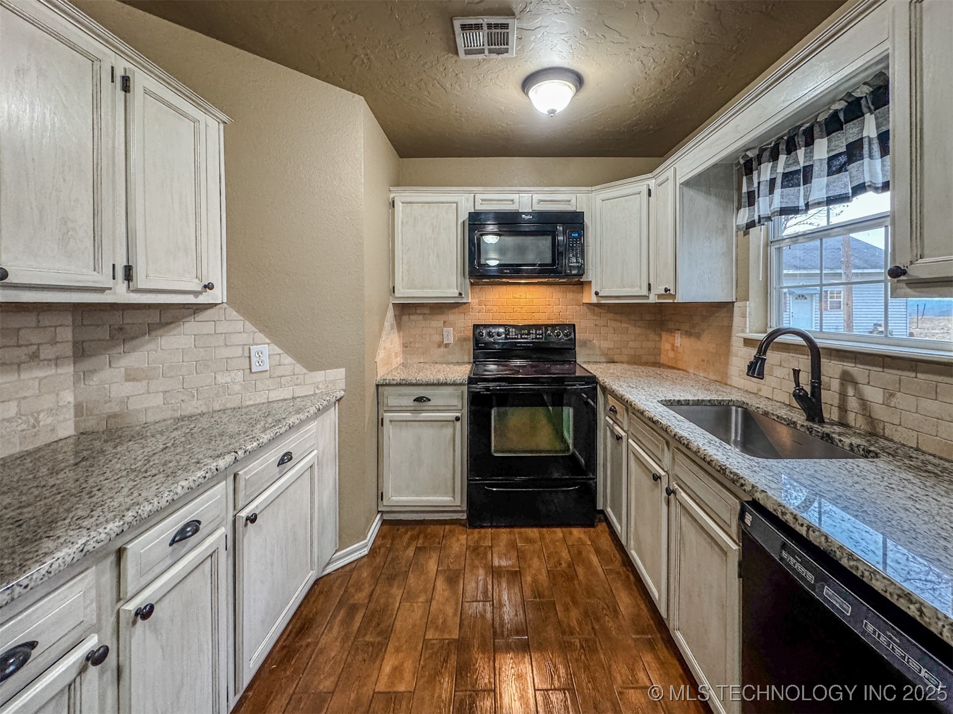 26204 S 532 Road Property Photo 17