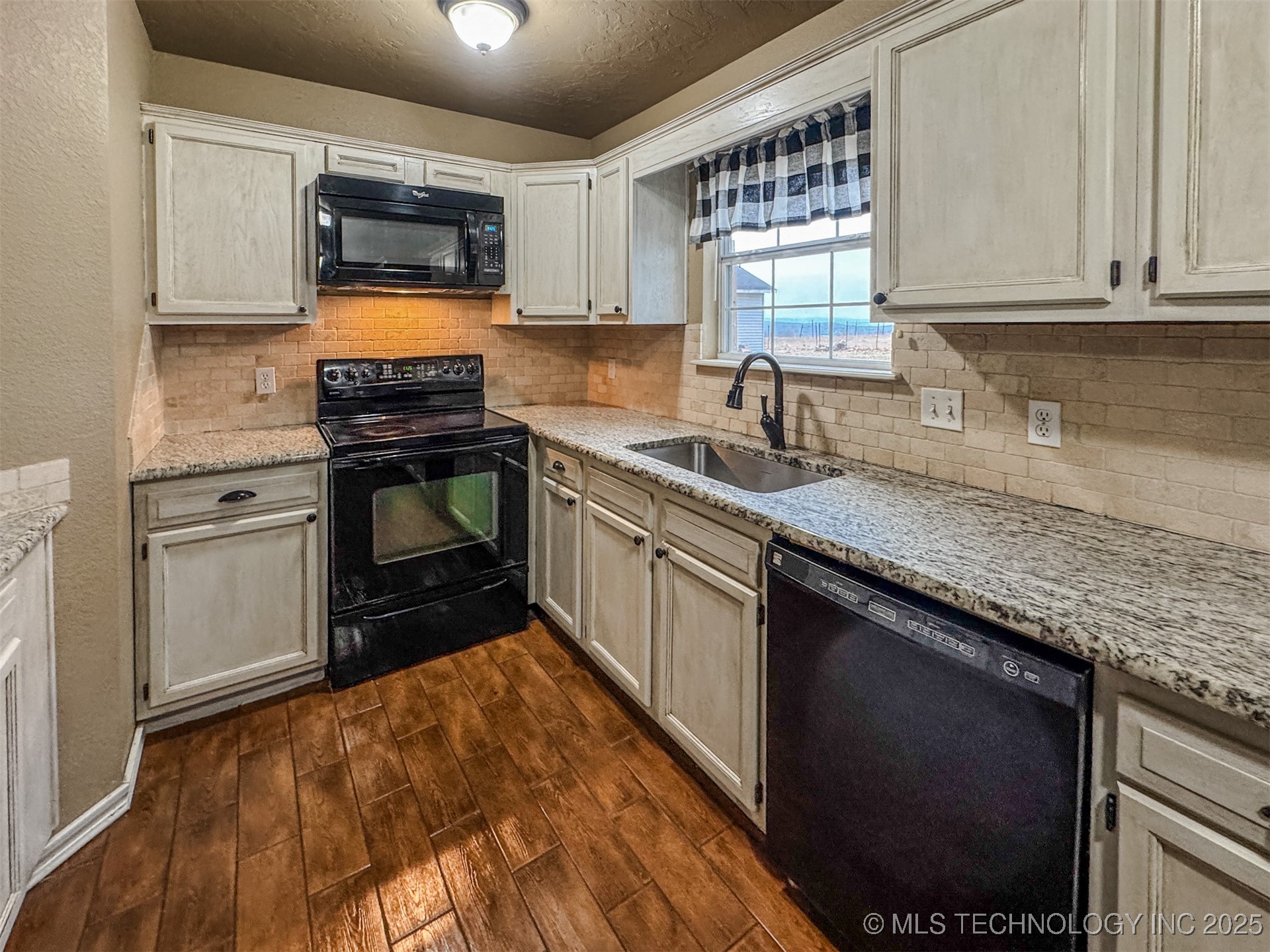 26204 S 532 Road Property Photo 18