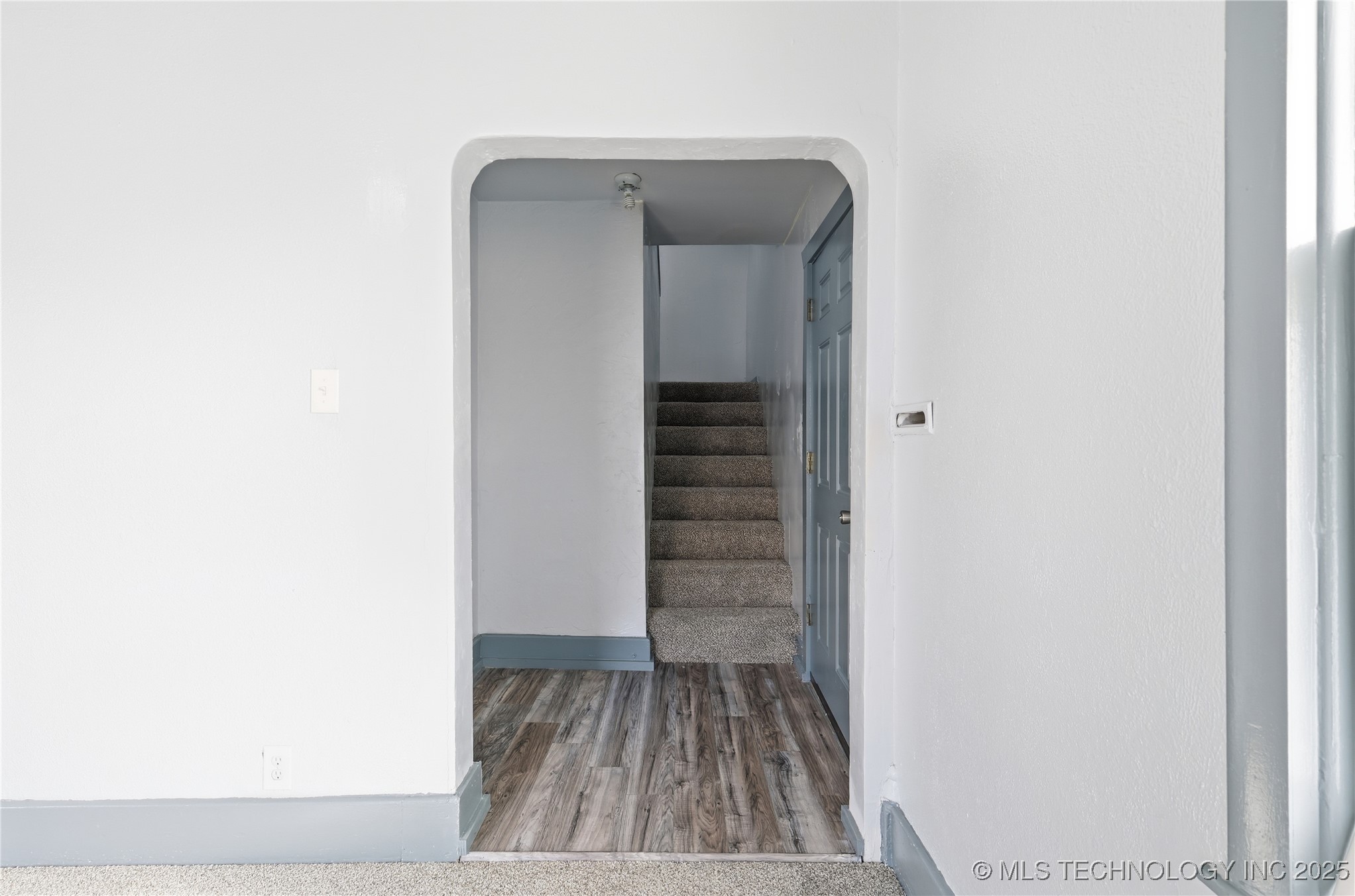 724 E Moses Street Property Photo 14