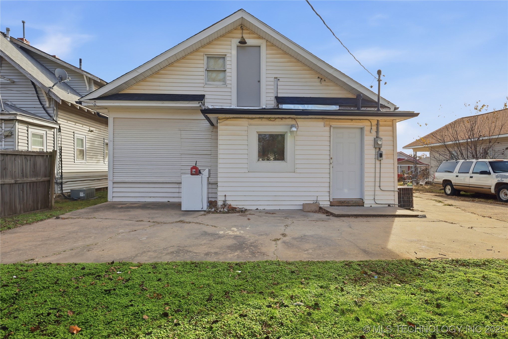 724 E Moses Street Property Photo 21