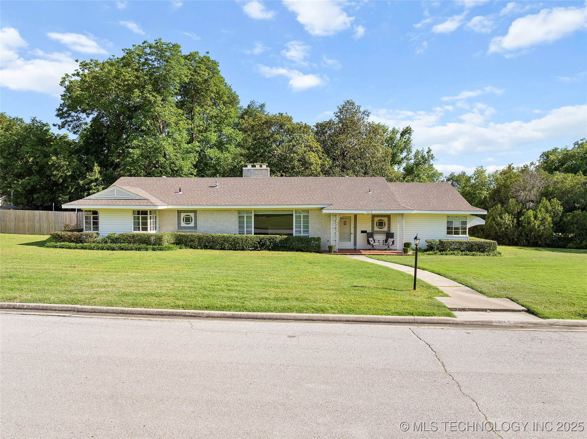 1616 6th Avenue Sw Property Photo 1