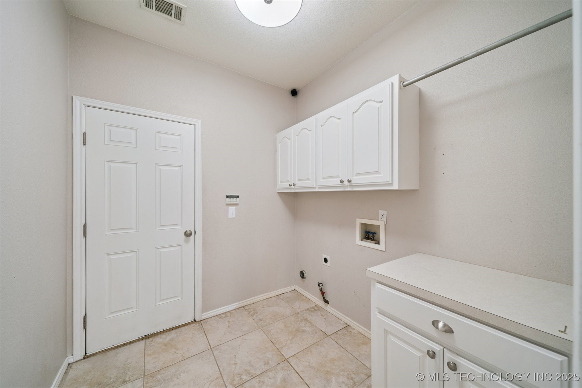 4213 S Redwood Avenue Property Photo 21