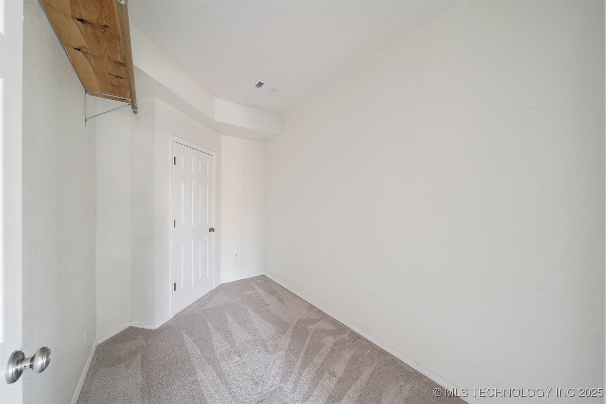 4213 S Redwood Avenue Property Photo 28