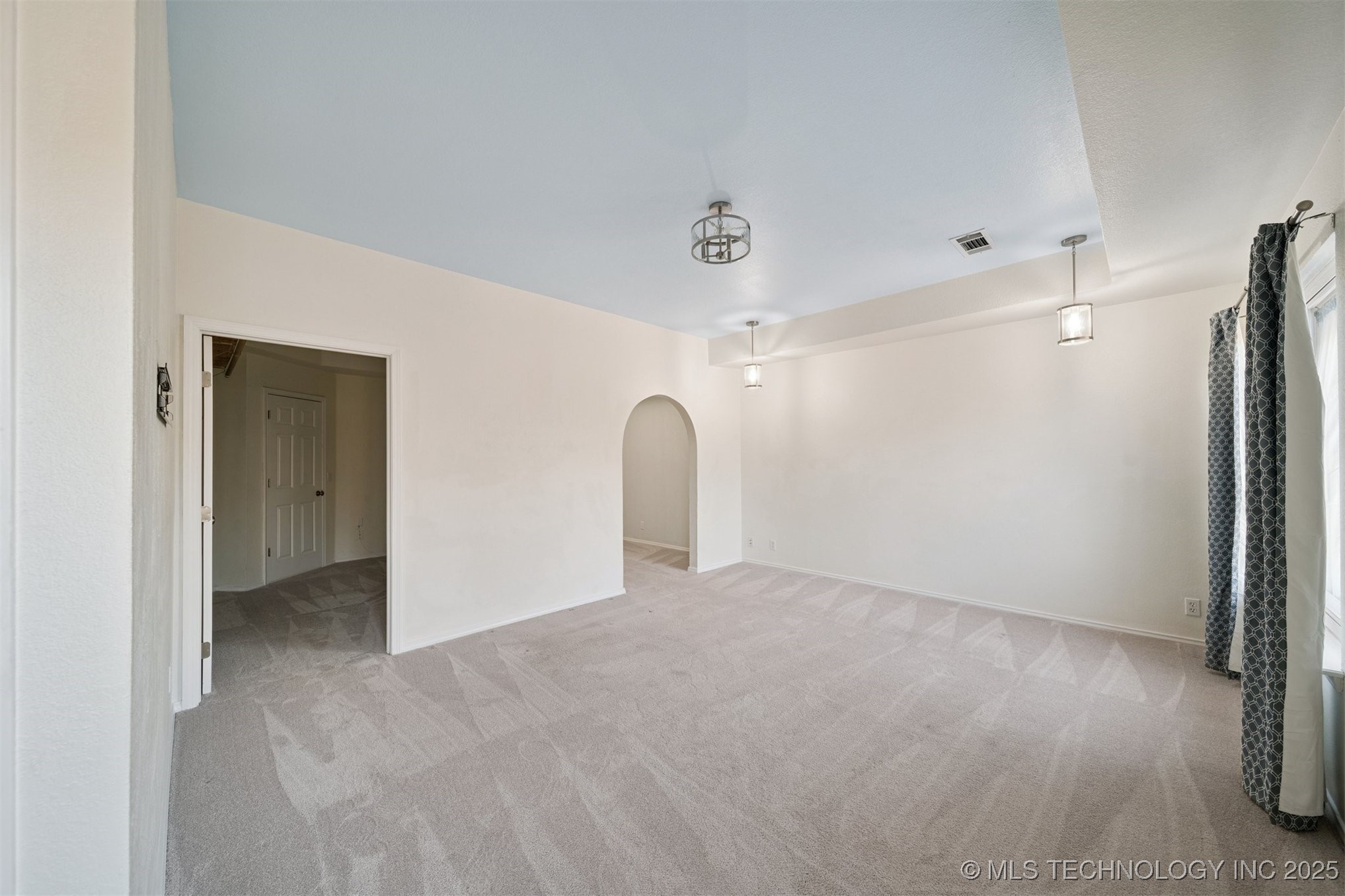 4213 S Redwood Avenue Property Photo 31